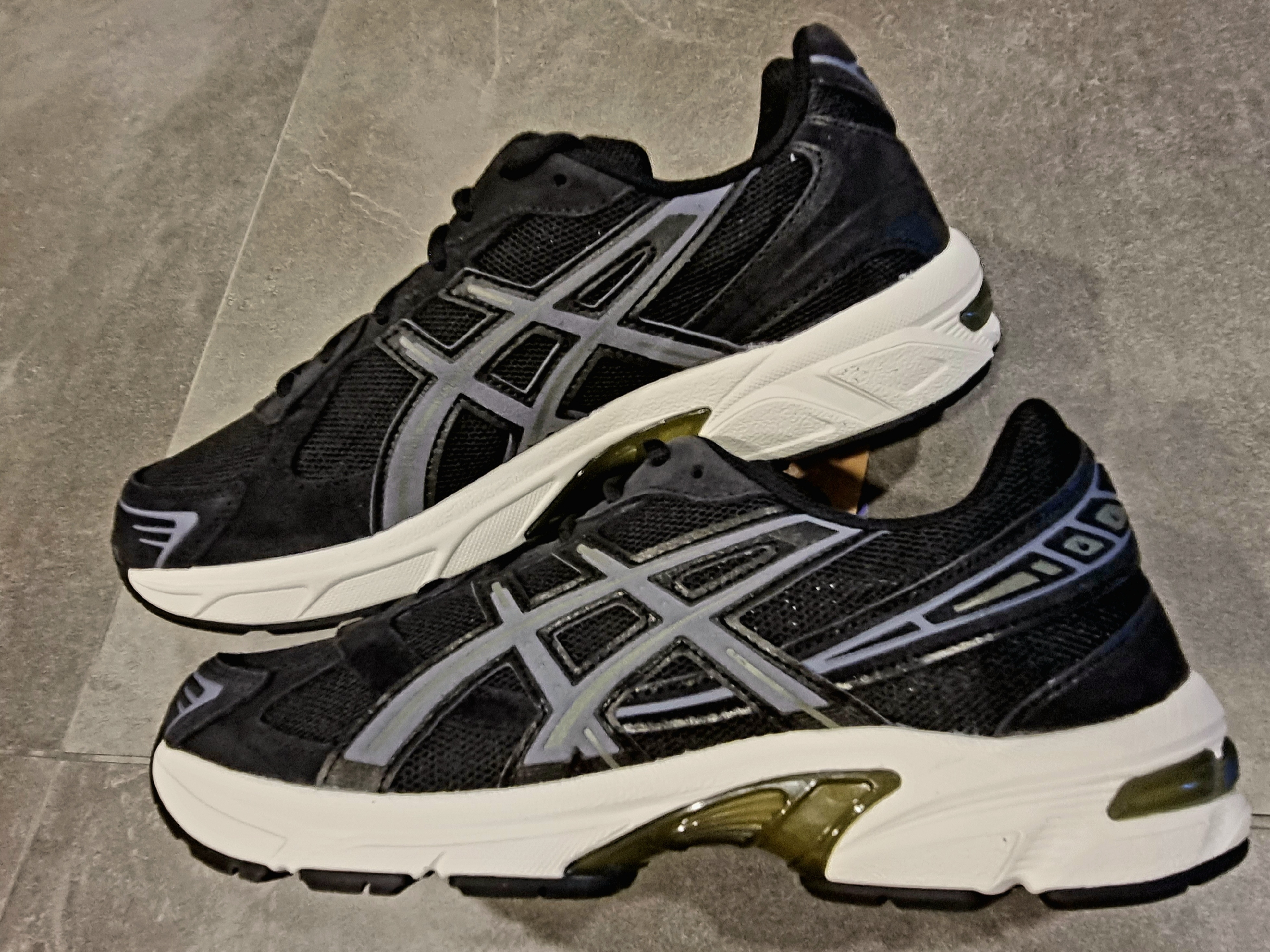 Asics Gel-1130 Black Metropolis 착용 스타일 - 2