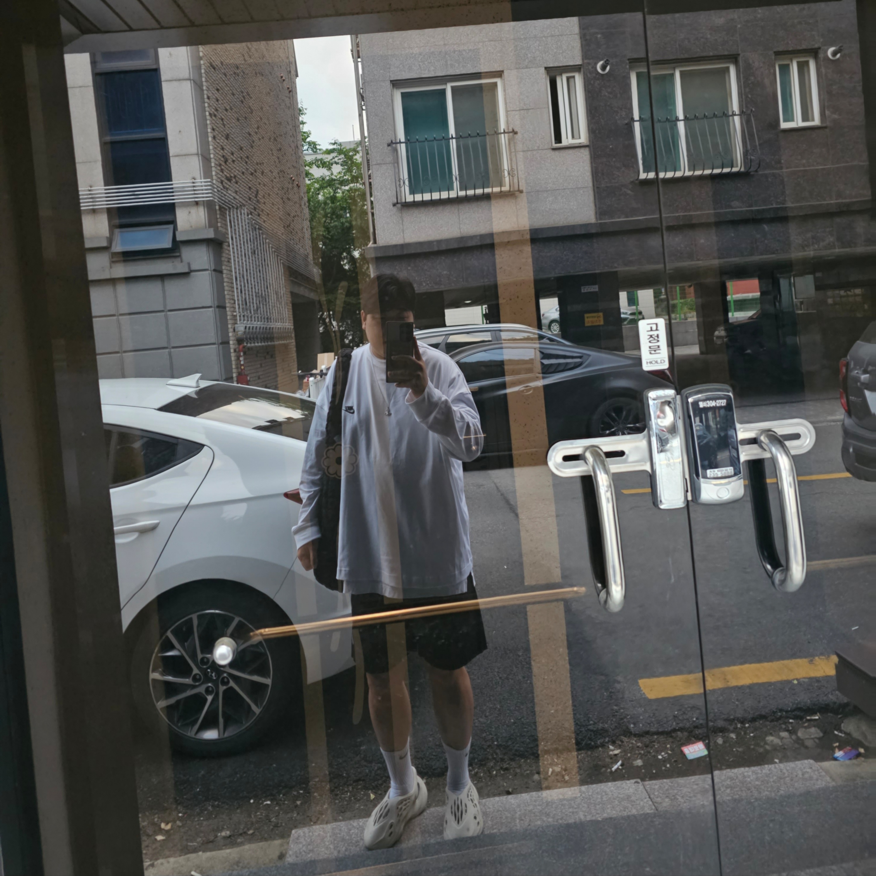 Stone Island B0943 Nylon Metal Swimming Trunk Black - 23SS, Nike x Peaceminusone LS T-Shirt White (DR0098-100) 착용 스타일