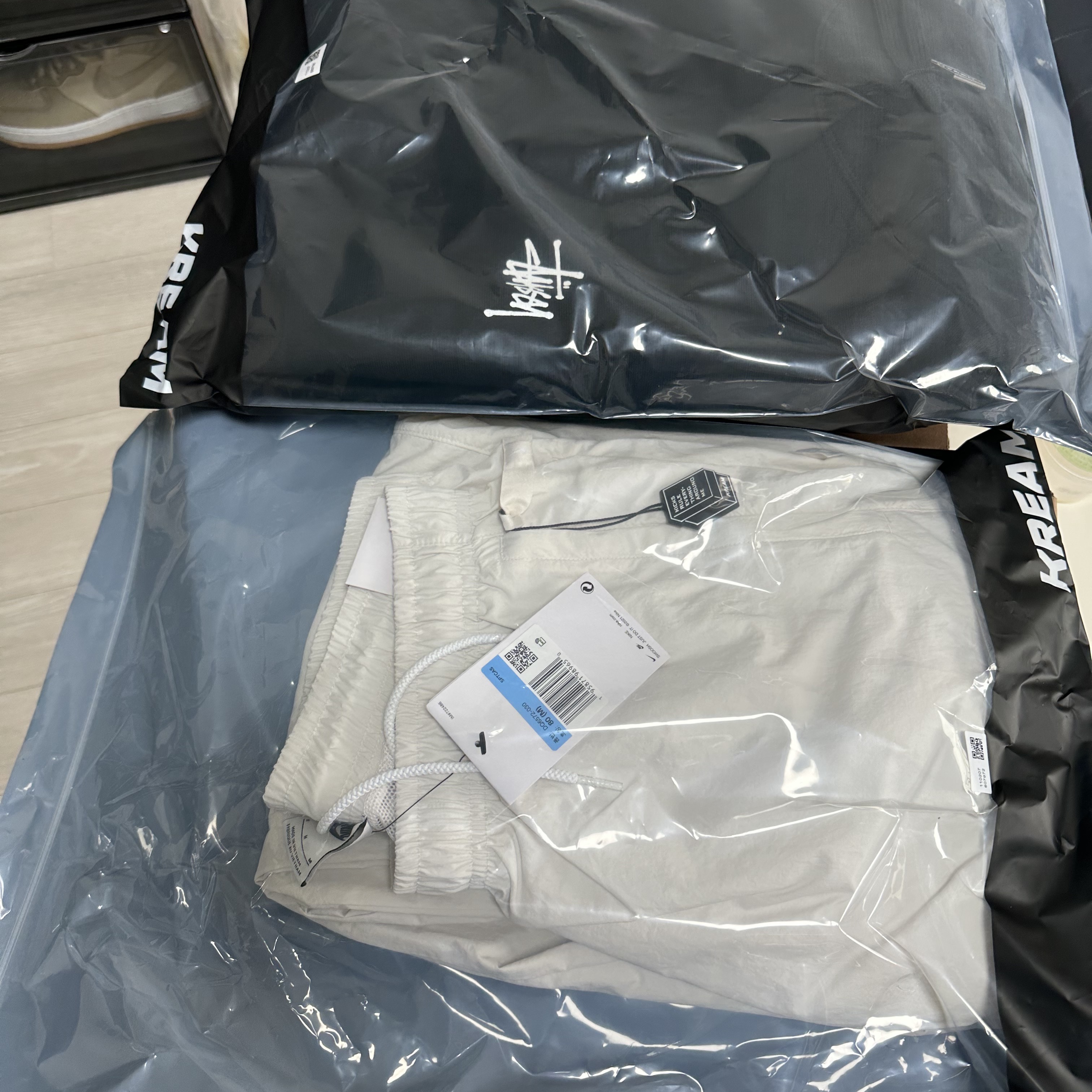 Nike NRG Solo Swoosh Woven Track Pants Phantom White - Asia 착용 스타일