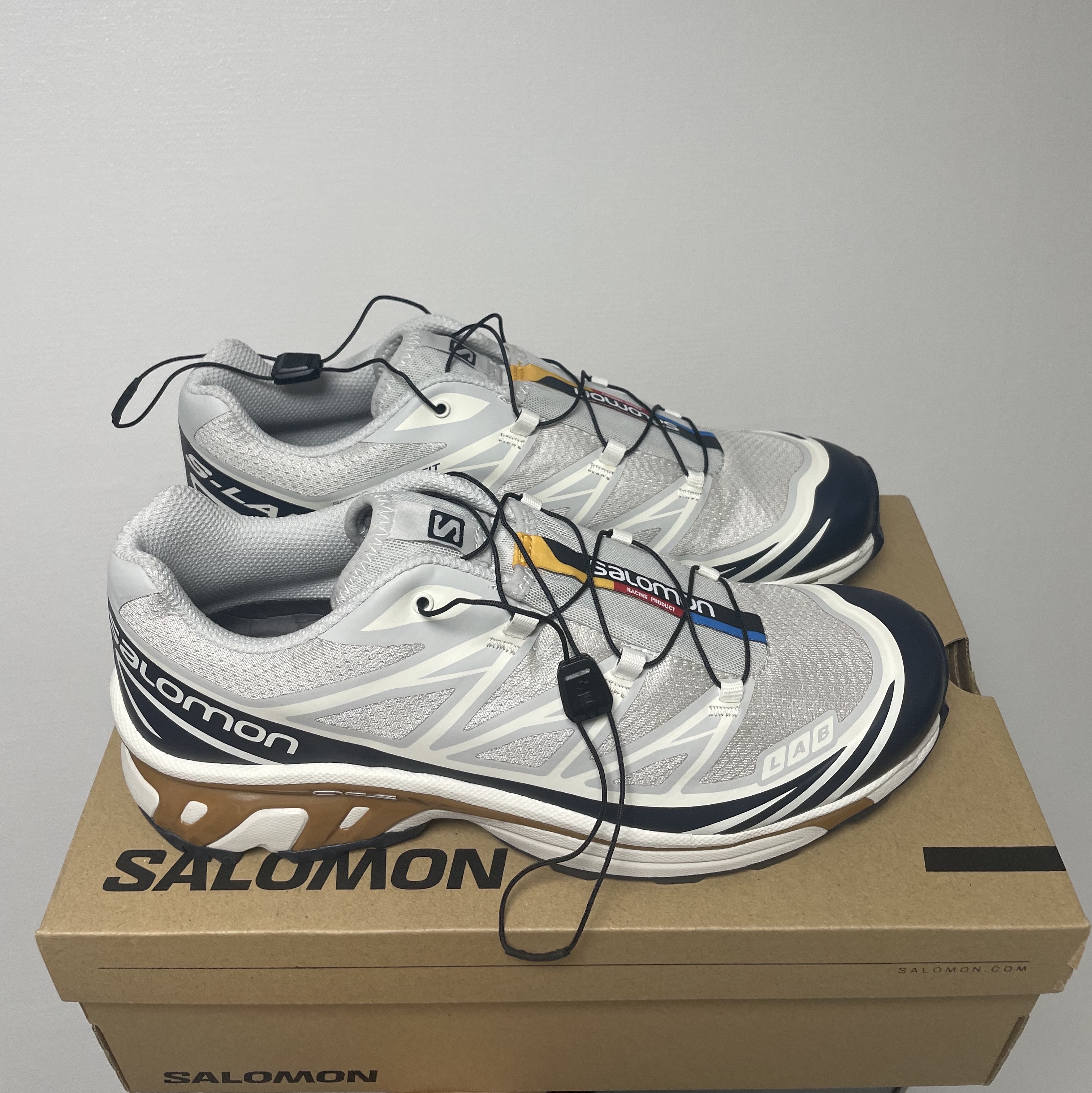 Salomon XT-6 Lunar Rock Dark Sapphire 착용 스타일
