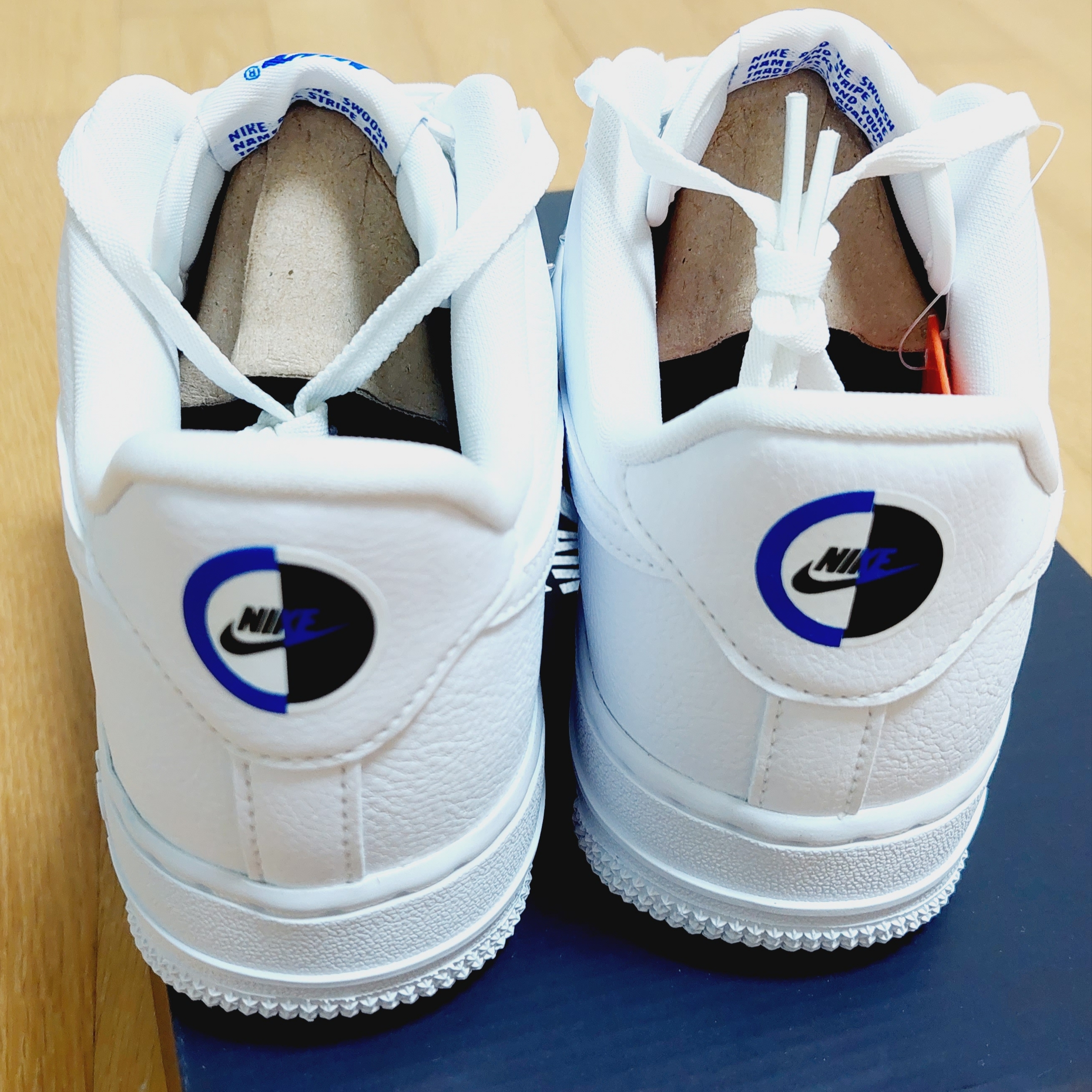 (W) Nike Air Force 1 Low '07 LX Chrome Luxe 착용 스타일 - 4