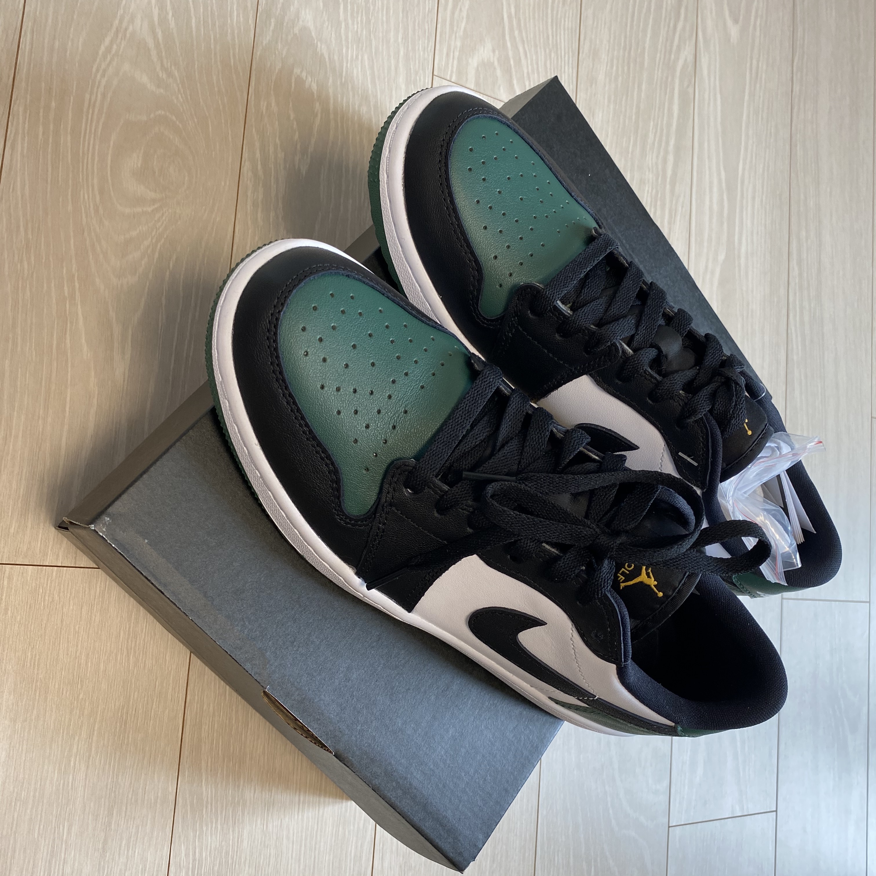Jordan 1 Low Golf Noble Green 착용 스타일