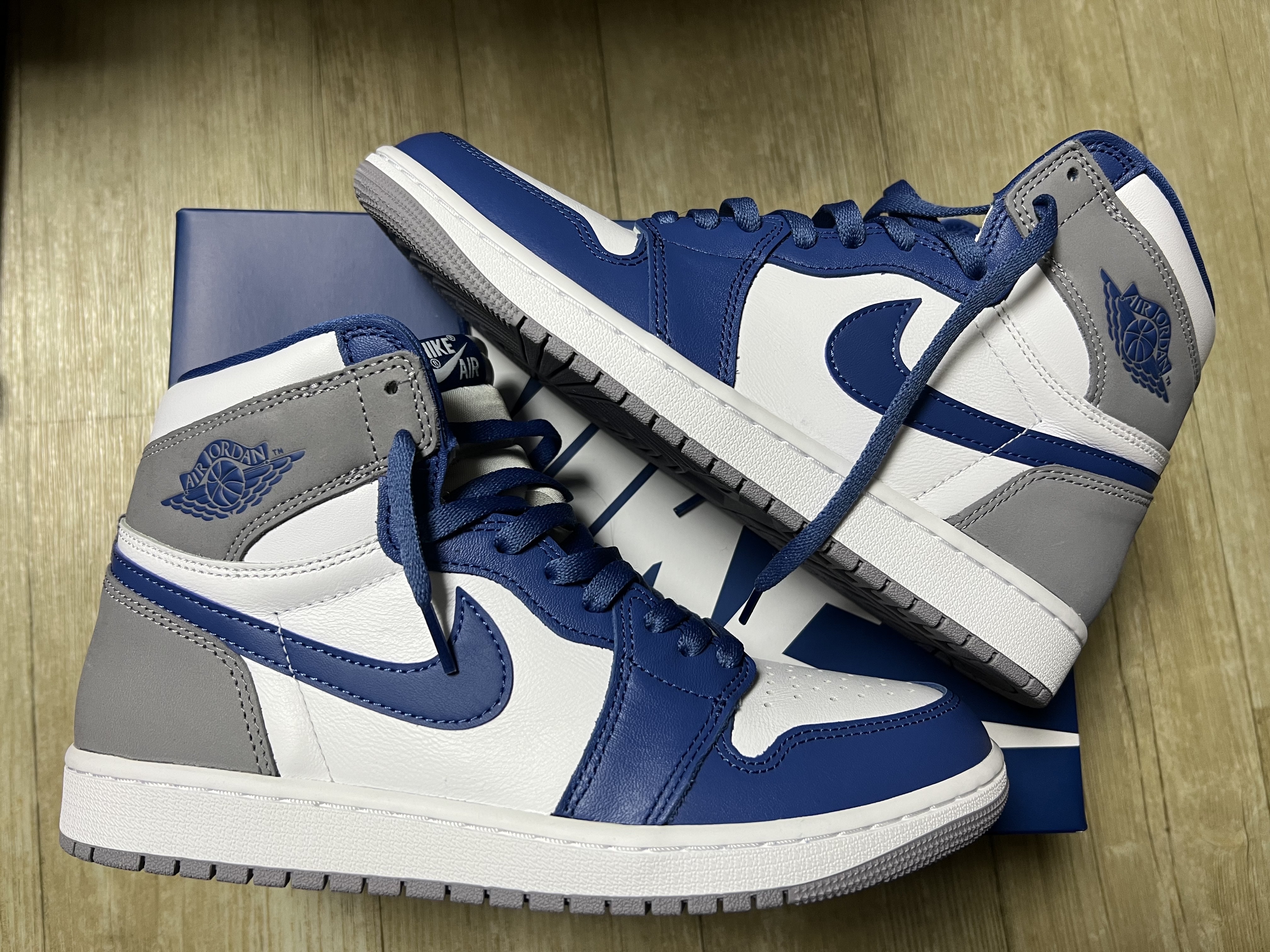 Jordan 1 Retro High OG True Blue 착용 스타일 - 2
