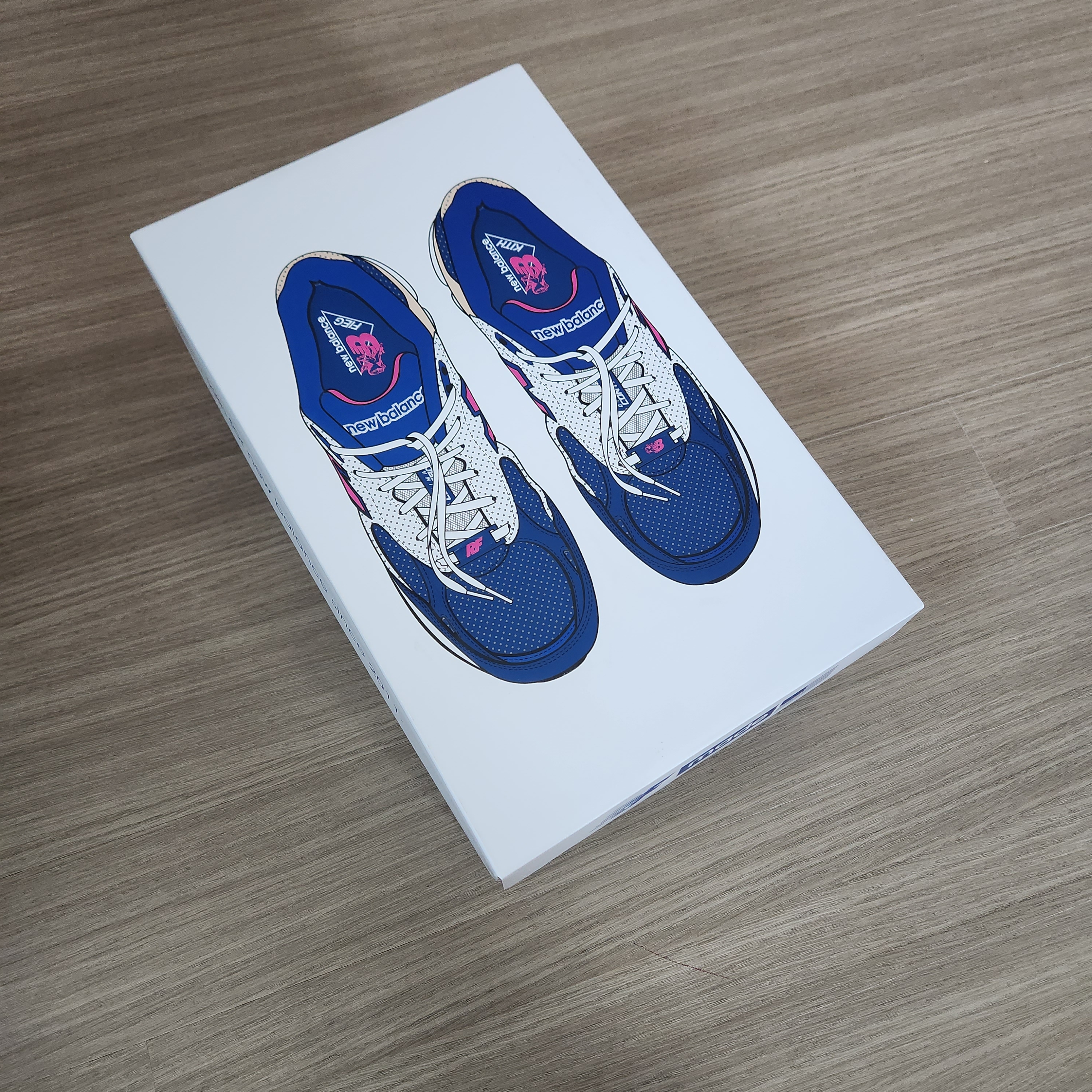 New Balance x Kith 990v3 Made in USA Daytona 착용 스타일 - 2