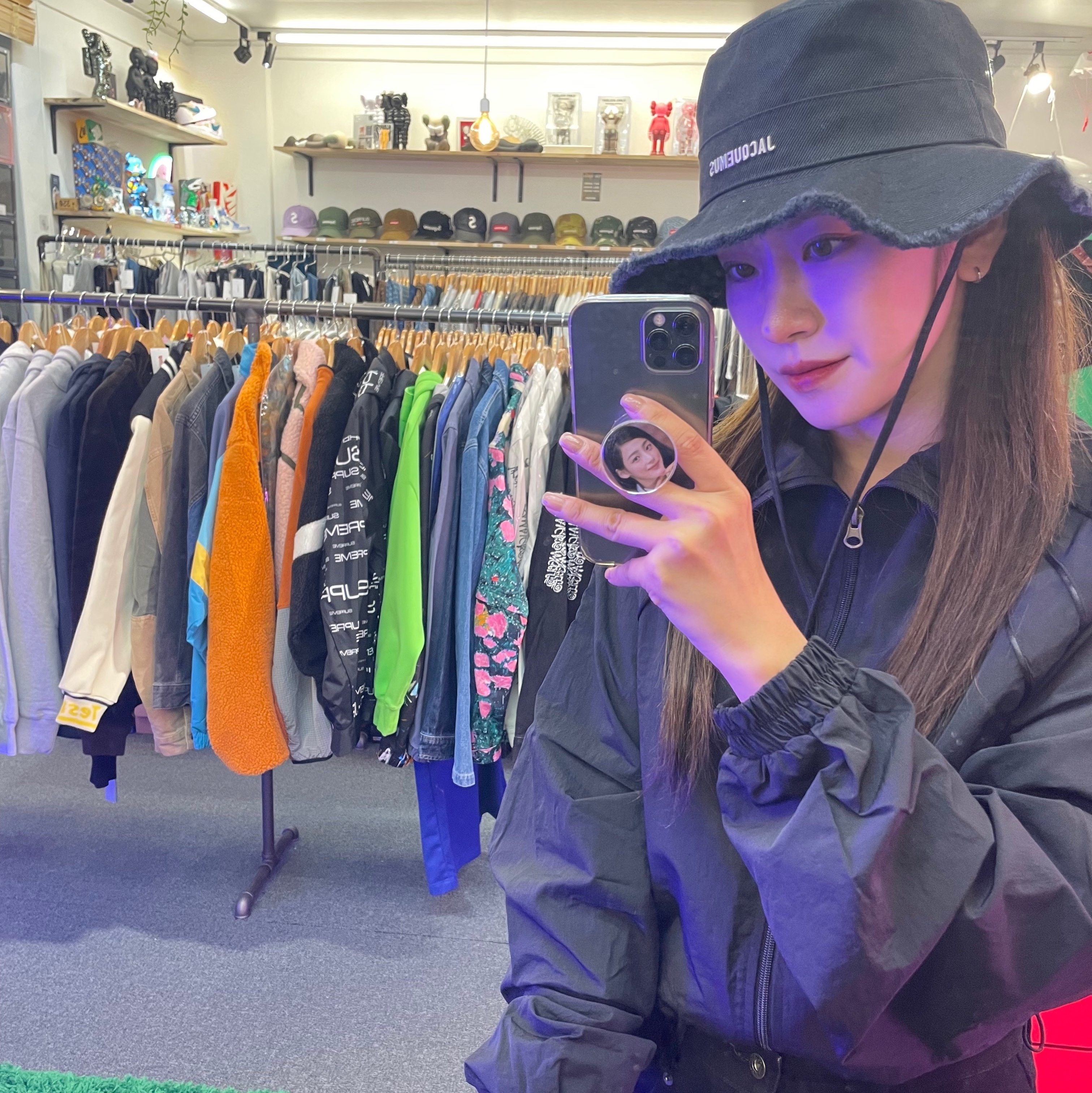 Jacquemus Le Bob Artichaut Bucket Hat Black 착용 스타일