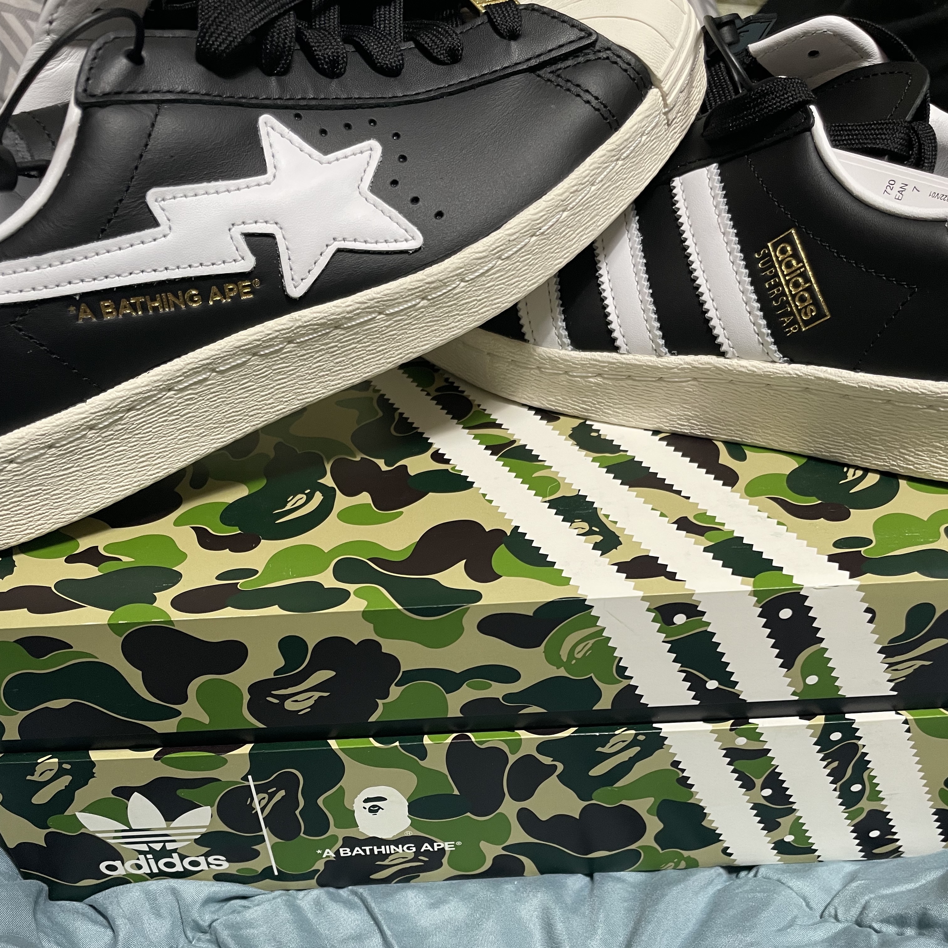 Adidas x BAPE Superstar 80s Core Black Off White 착용 스타일