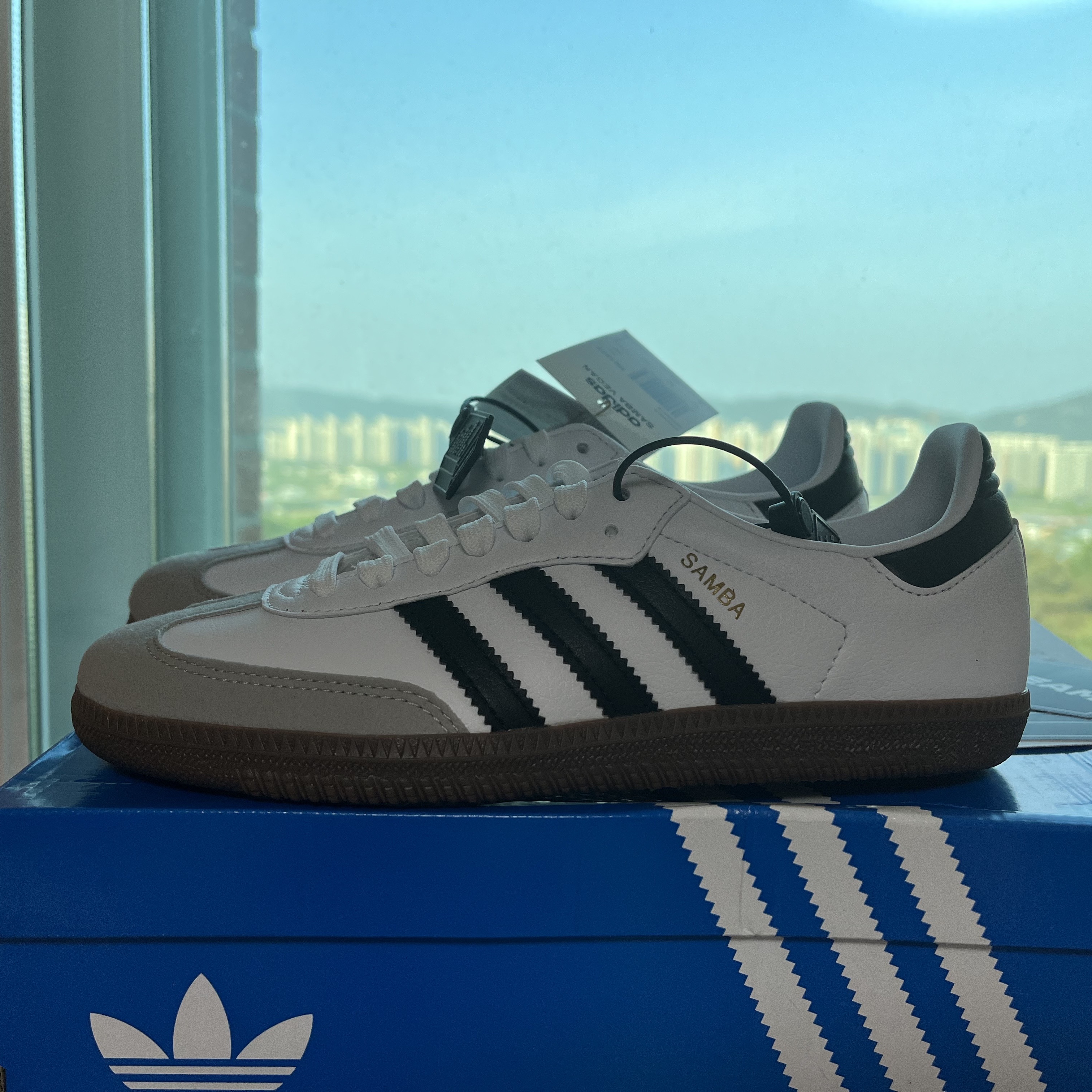 Adidas Samba Vegan White Black 착용 스타일 - 3