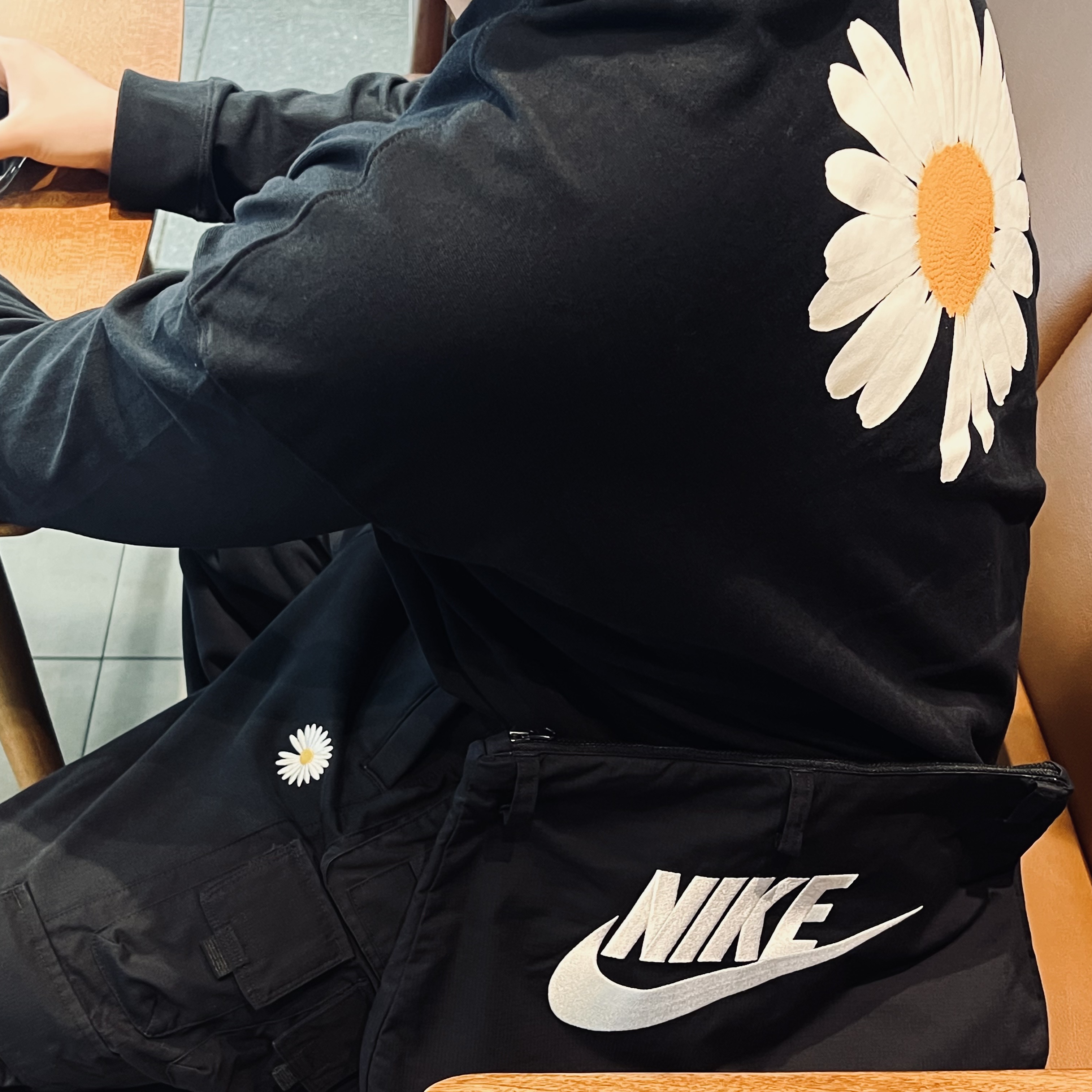 Nike x Peaceminusone LS T-Shirt Black (DR0098-010), Nike x Peaceminusone Wide Pants Black (DR0096-010) 착용 스타일