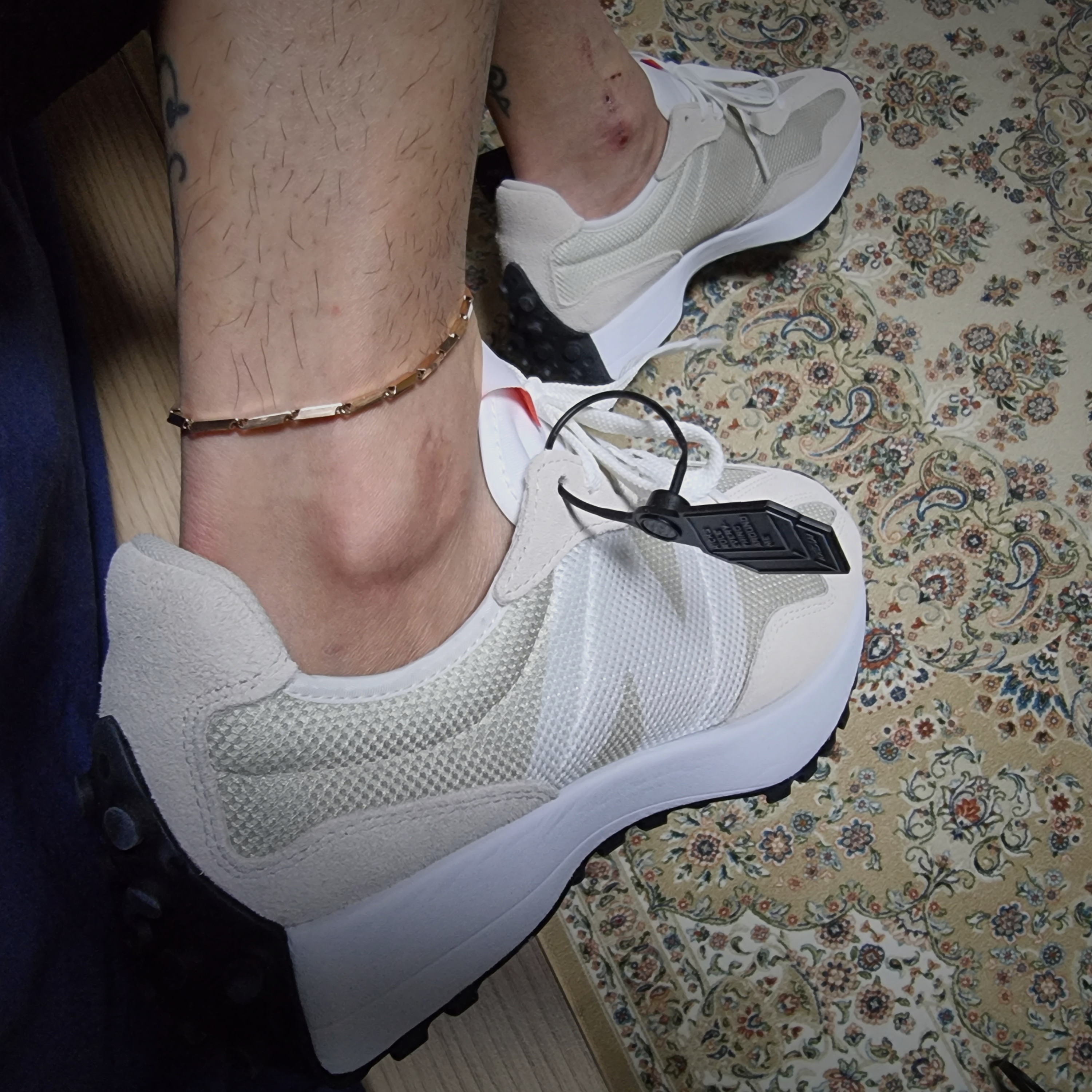 New Balance 327 Mesh Moonbeam 착용 스타일 - 2