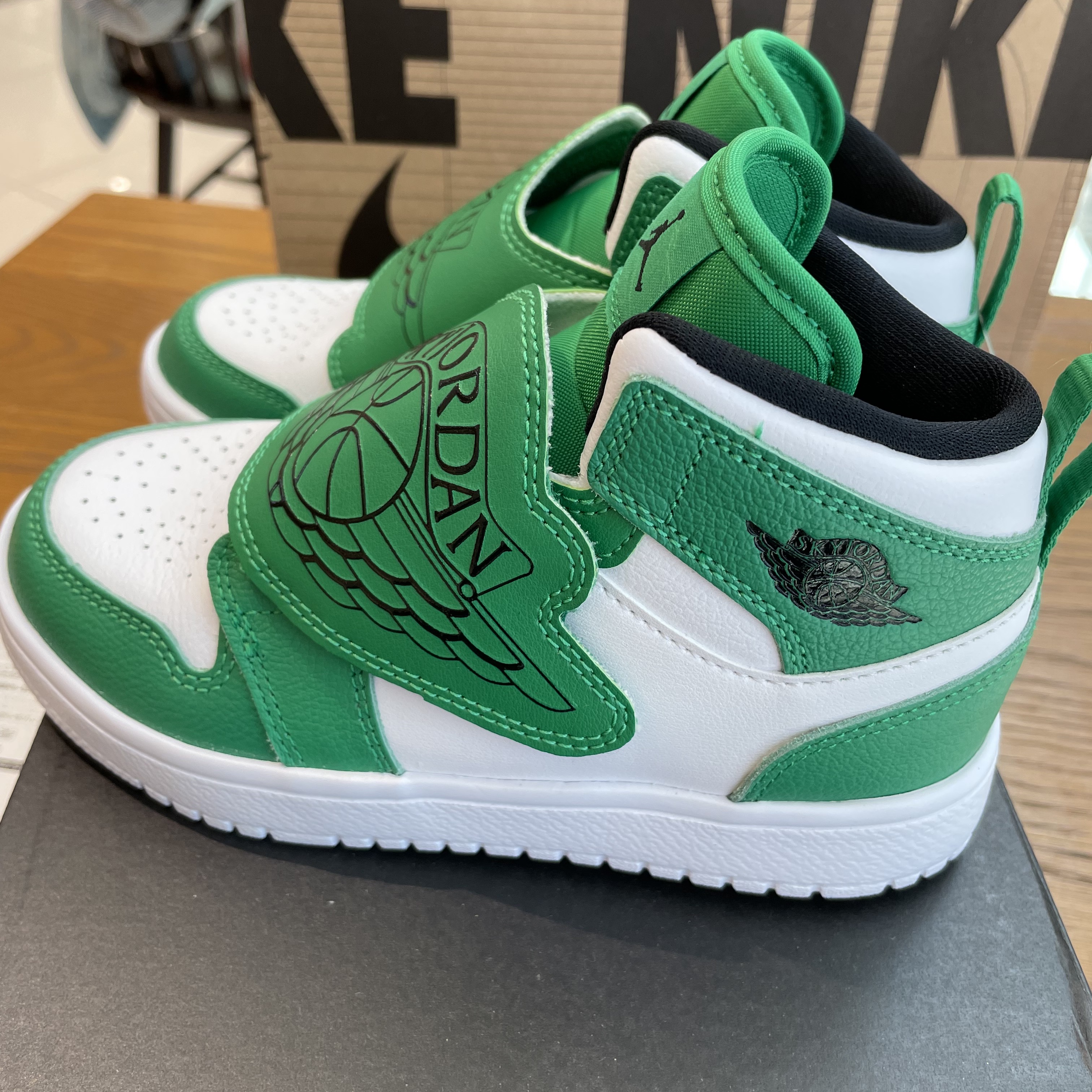 (PS) Sky Jordan 1 Lucky Green 착용 스타일 - 4