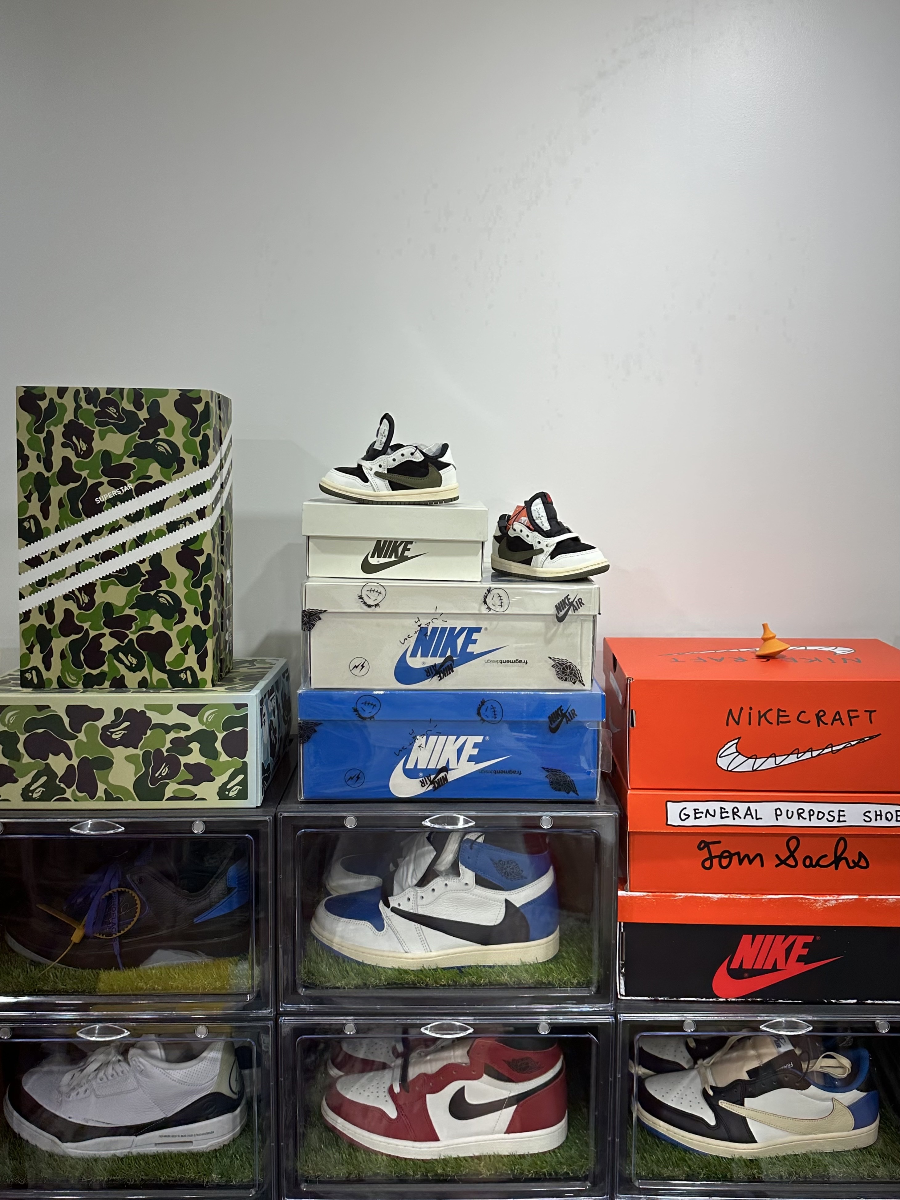 (TD) Jordan 1 x Travis Scott Retro Low OG SP Medium Olive, Jordan 1 x Travis Scott x Fragment Retro Low OG SP Military Blue 착용 스타일 - 2