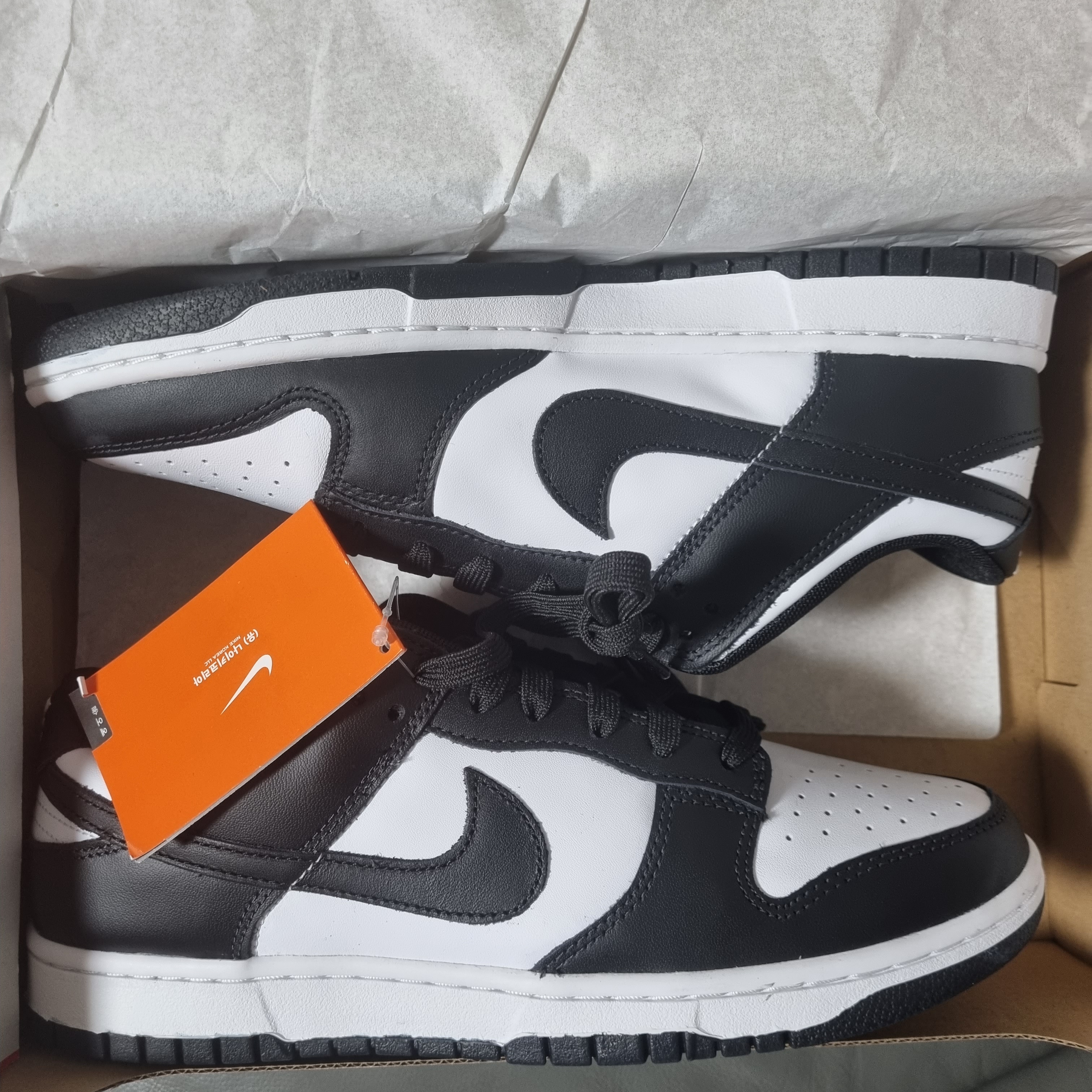 Nike Dunk Low Retro Black 착용 스타일