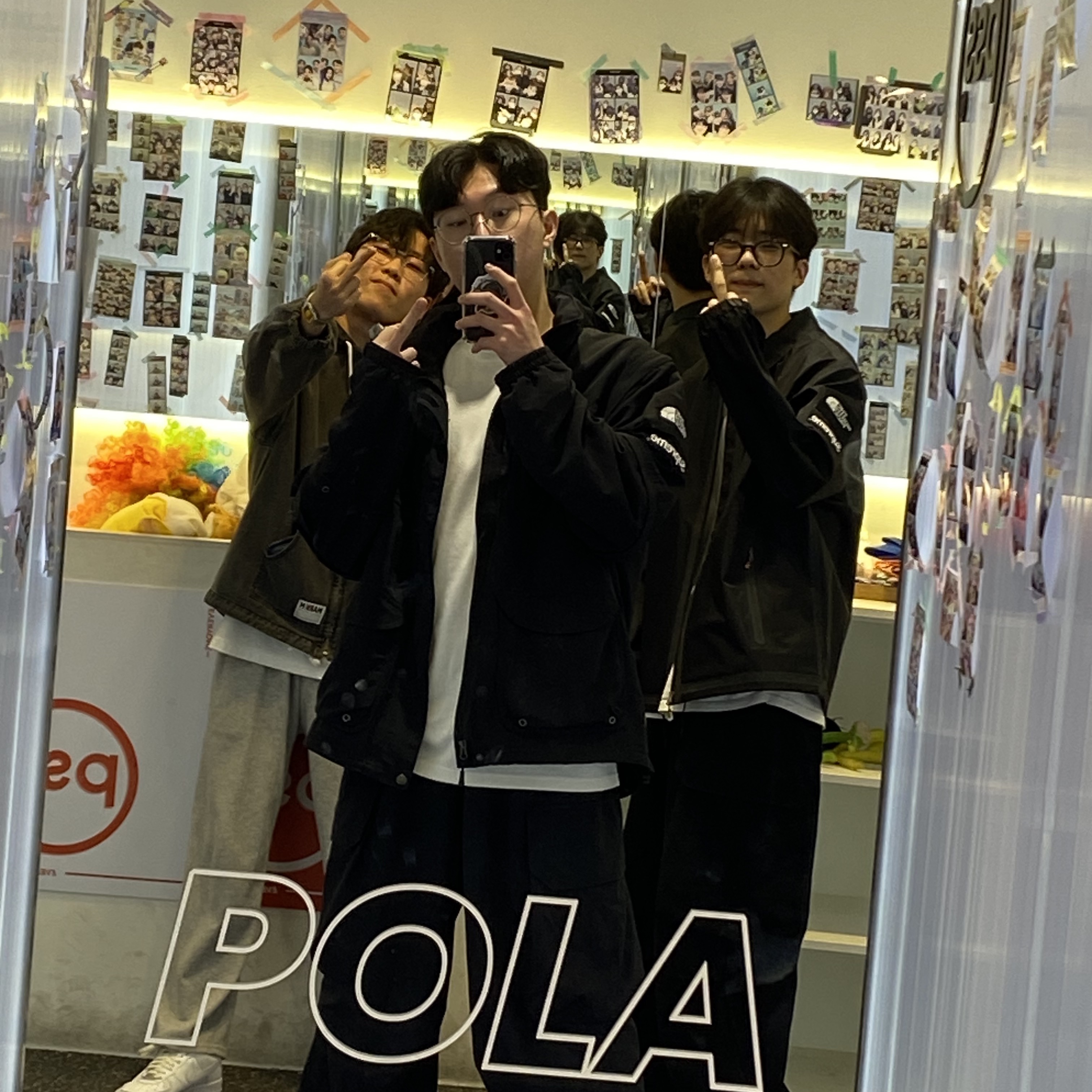 슈프림 x 노스페이스 트레킹 컨버터블 자켓 블랙 - 22SS, 슈프림 x 노스페이스 서밋 시리즈 아우터 테이프 심 코치 자켓 블랙 - 21SS 착용 스타일 - 1