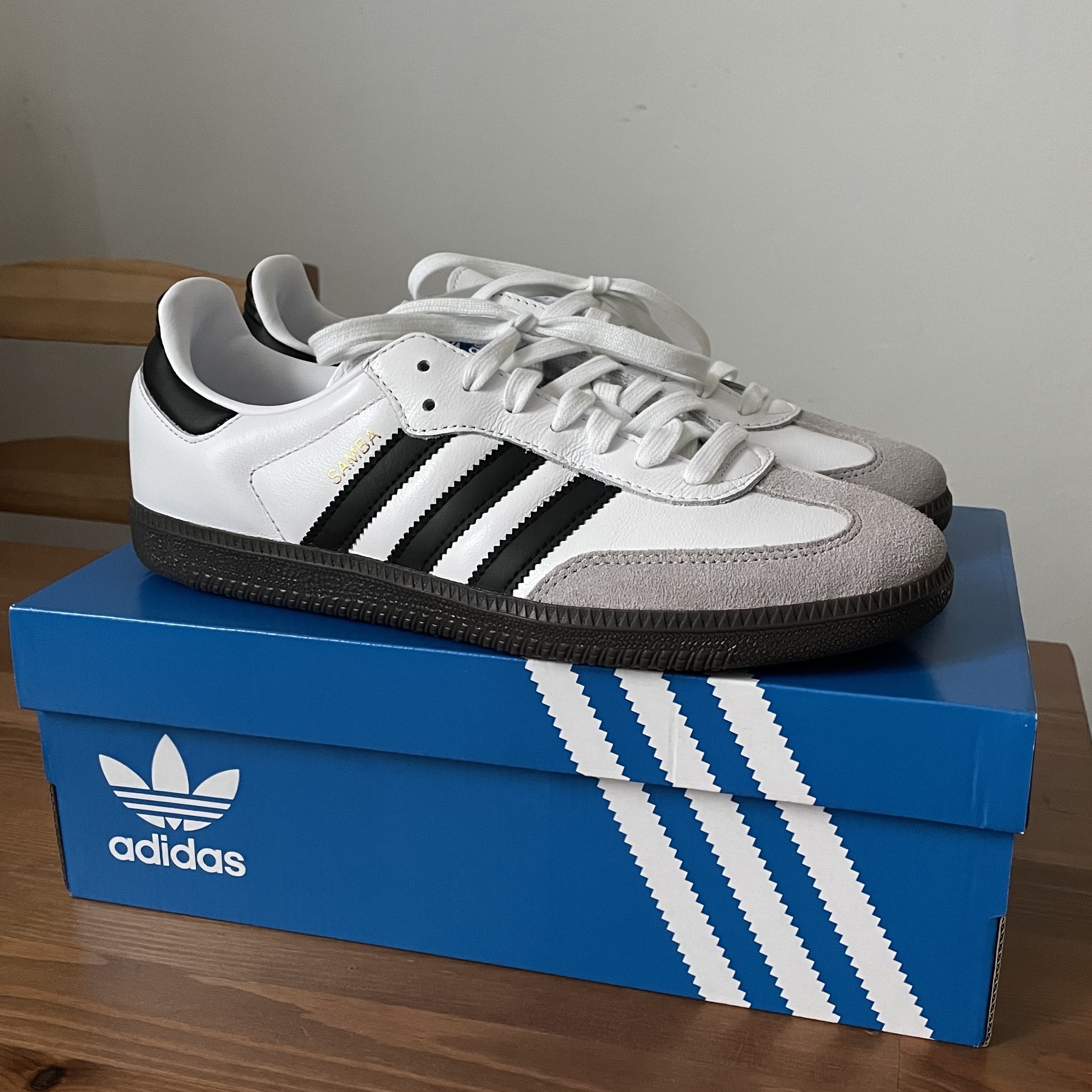 Adidas Samba OG Cloud White 착용 스타일