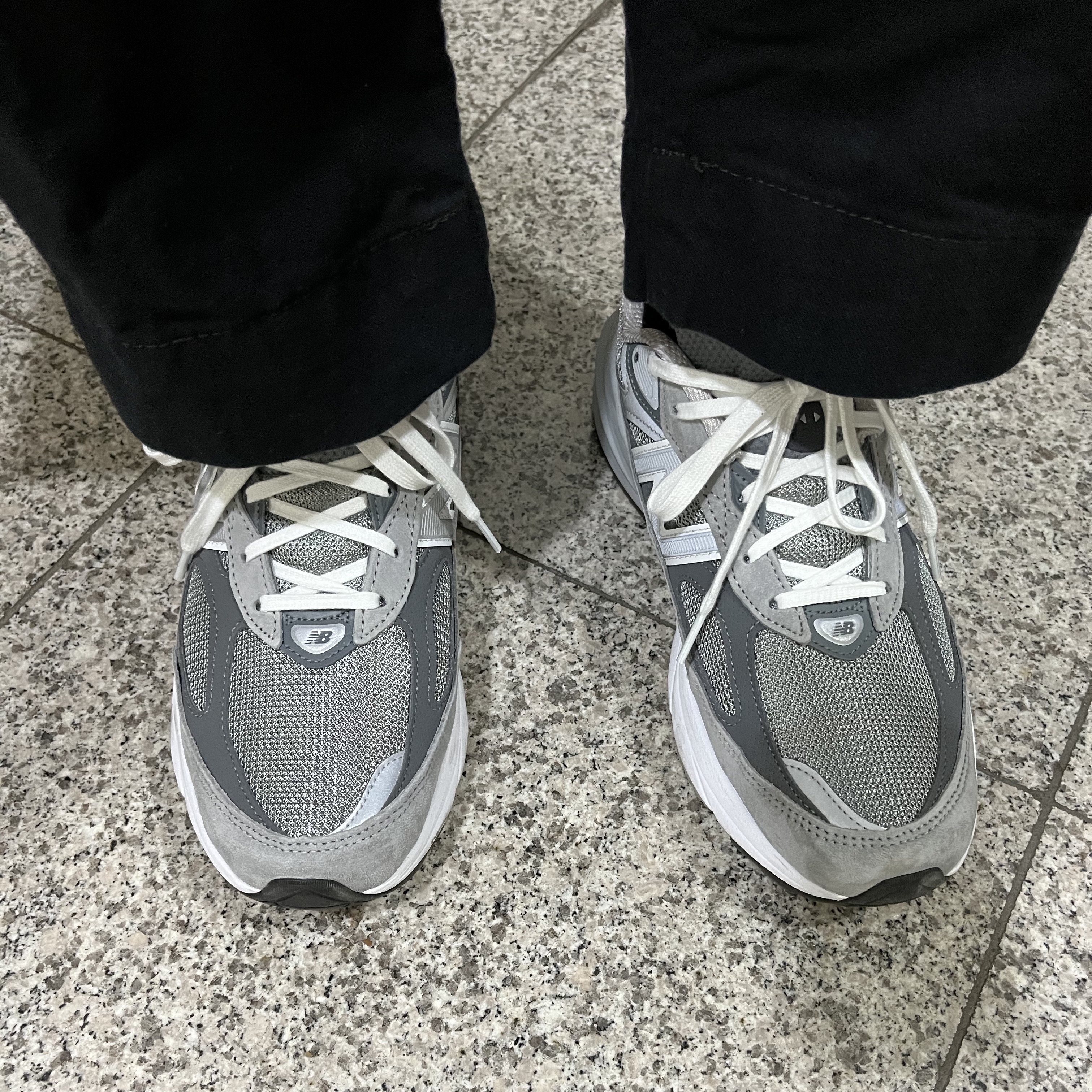 New Balance 990v6 Made in USA Grey - D Standard 착용 스타일