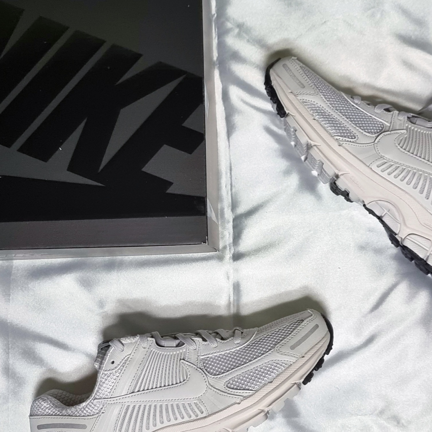 Nike Zoom Vomero 5 SP Vast Grey 2023 착용 스타일