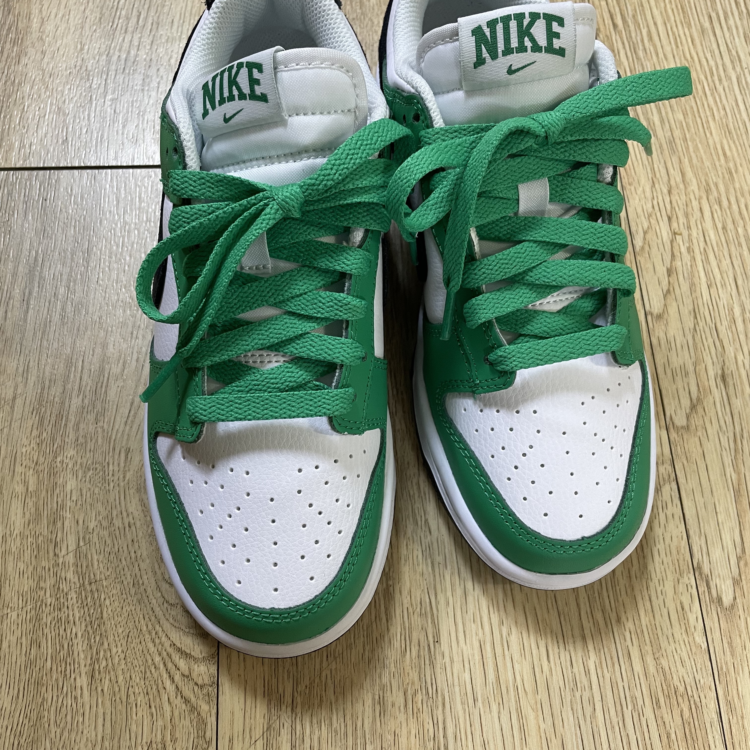 Nike Dunk Low White Green 착용 스타일 - 1