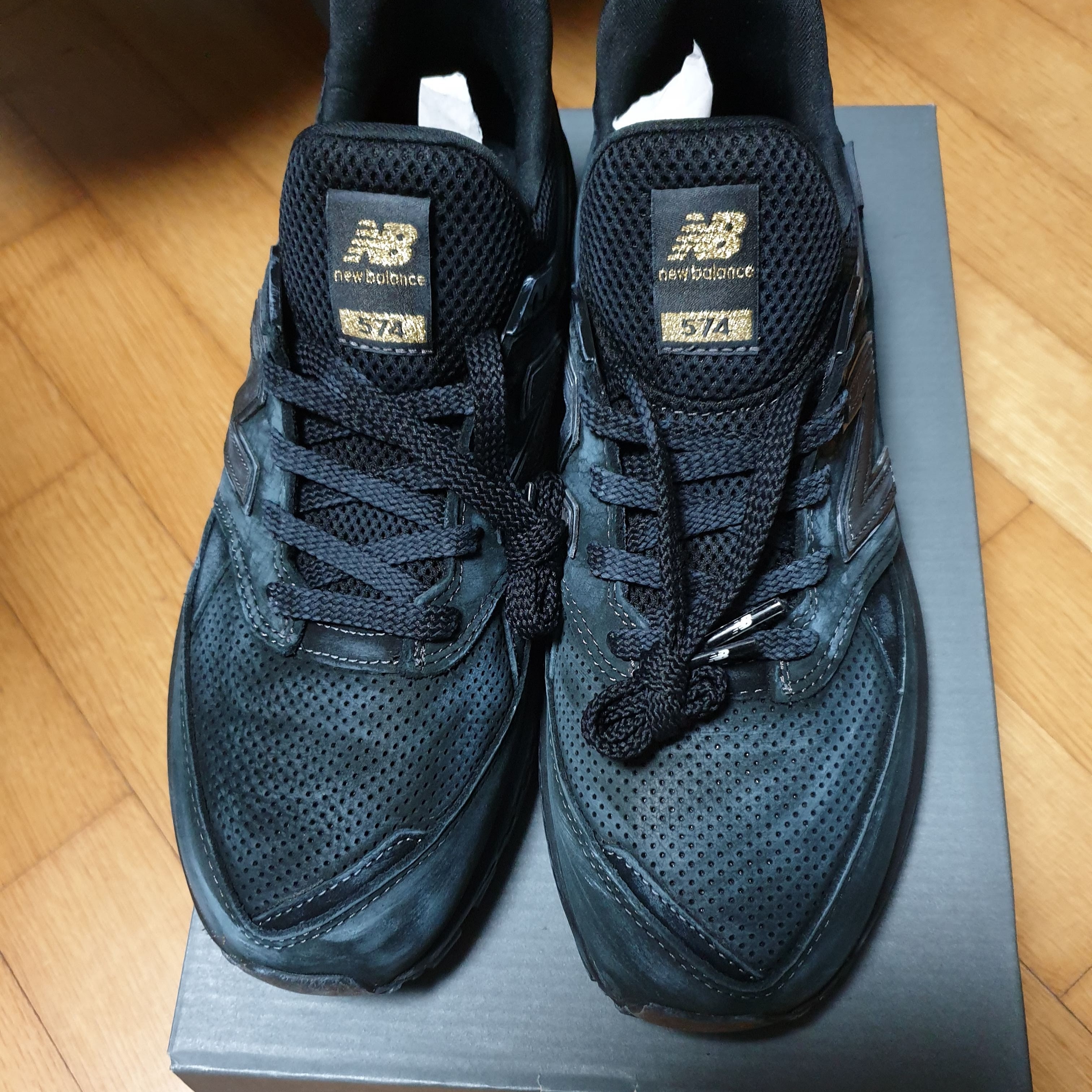 New Balance 574 Sport Vintage Black 착용 스타일