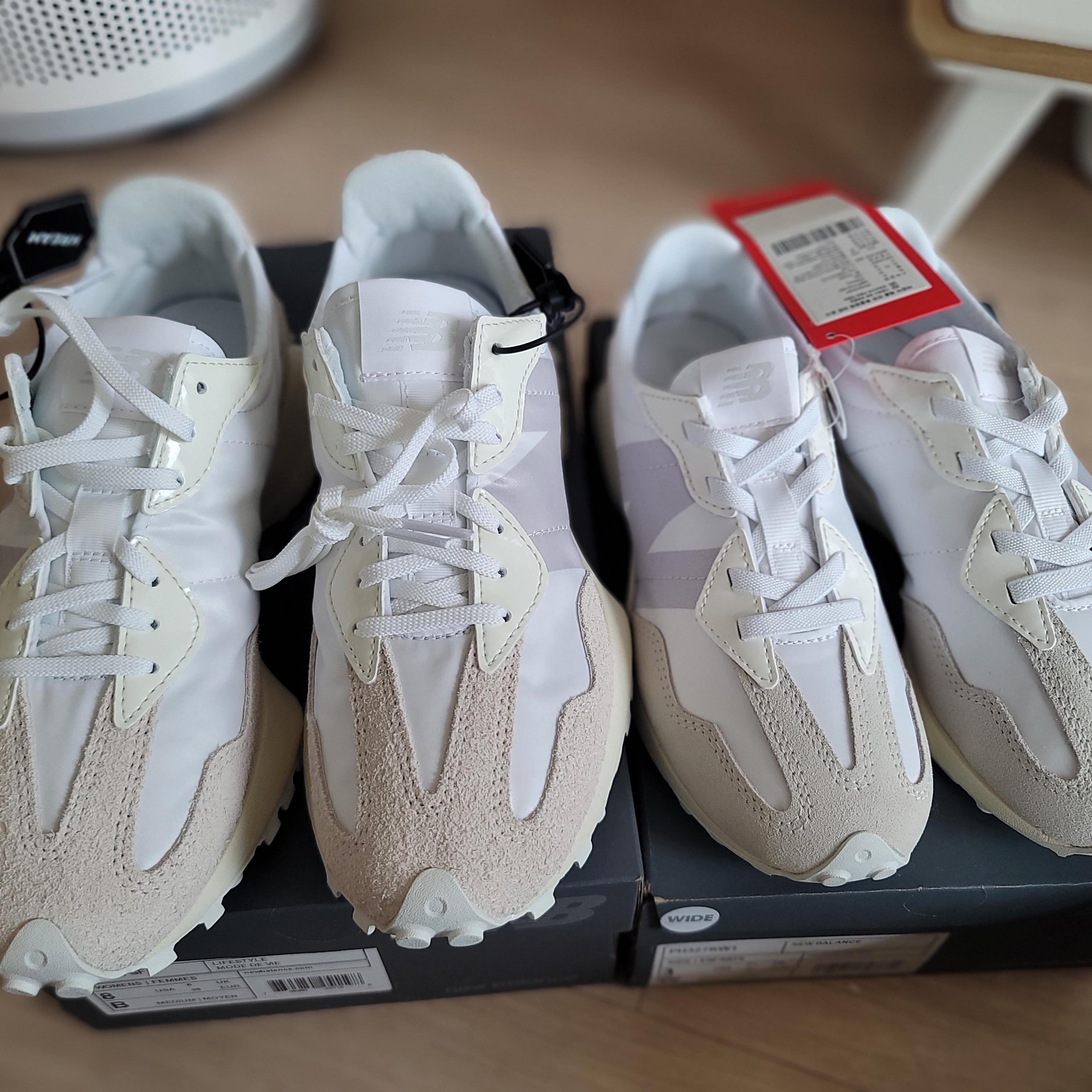 (W) New Balance 327 White Moonbeam 착용 스타일