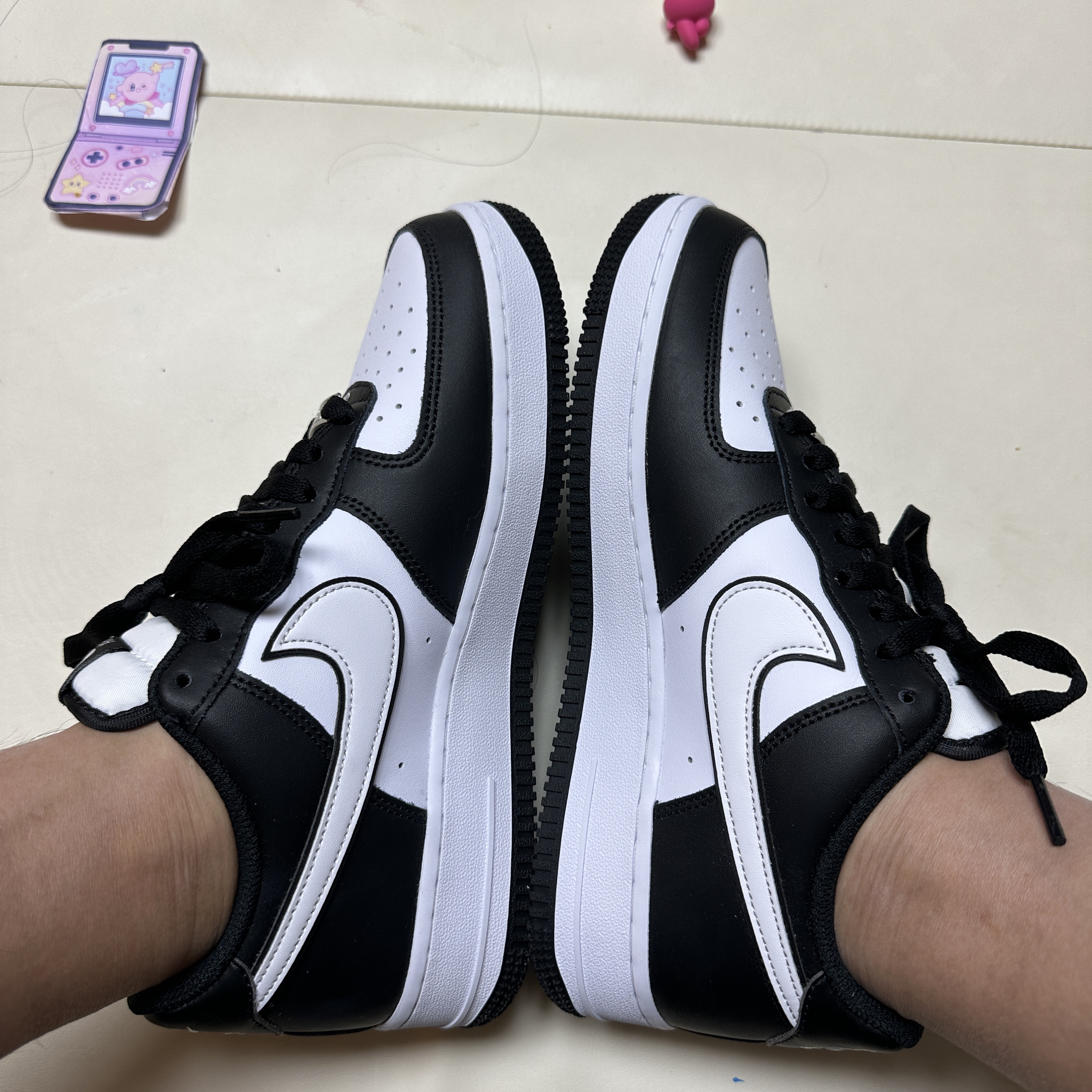 Nike Air Force 1 '07 Black White 착용 스타일
