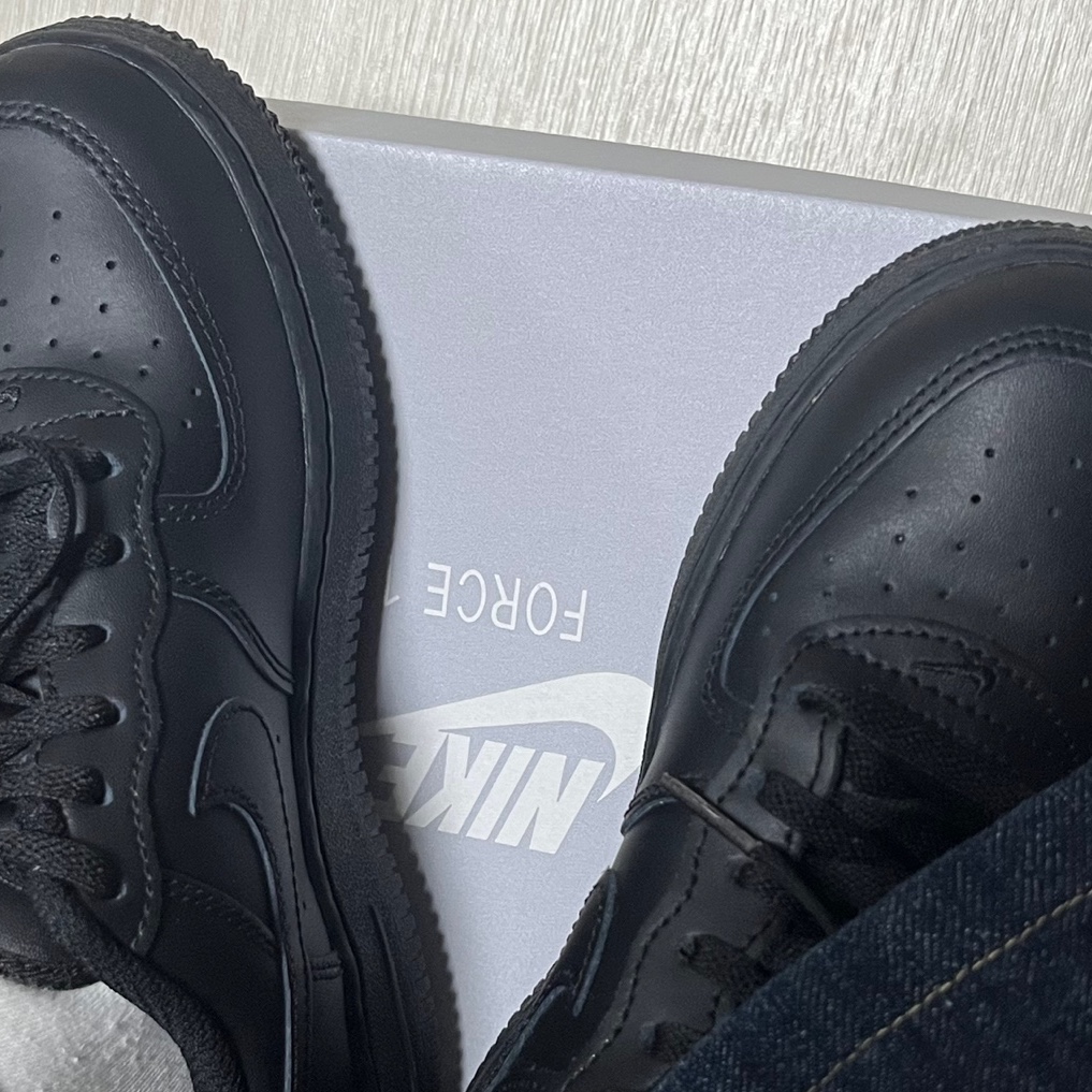 (PS) Nike Force 1 LE Triple Black 착용 스타일
