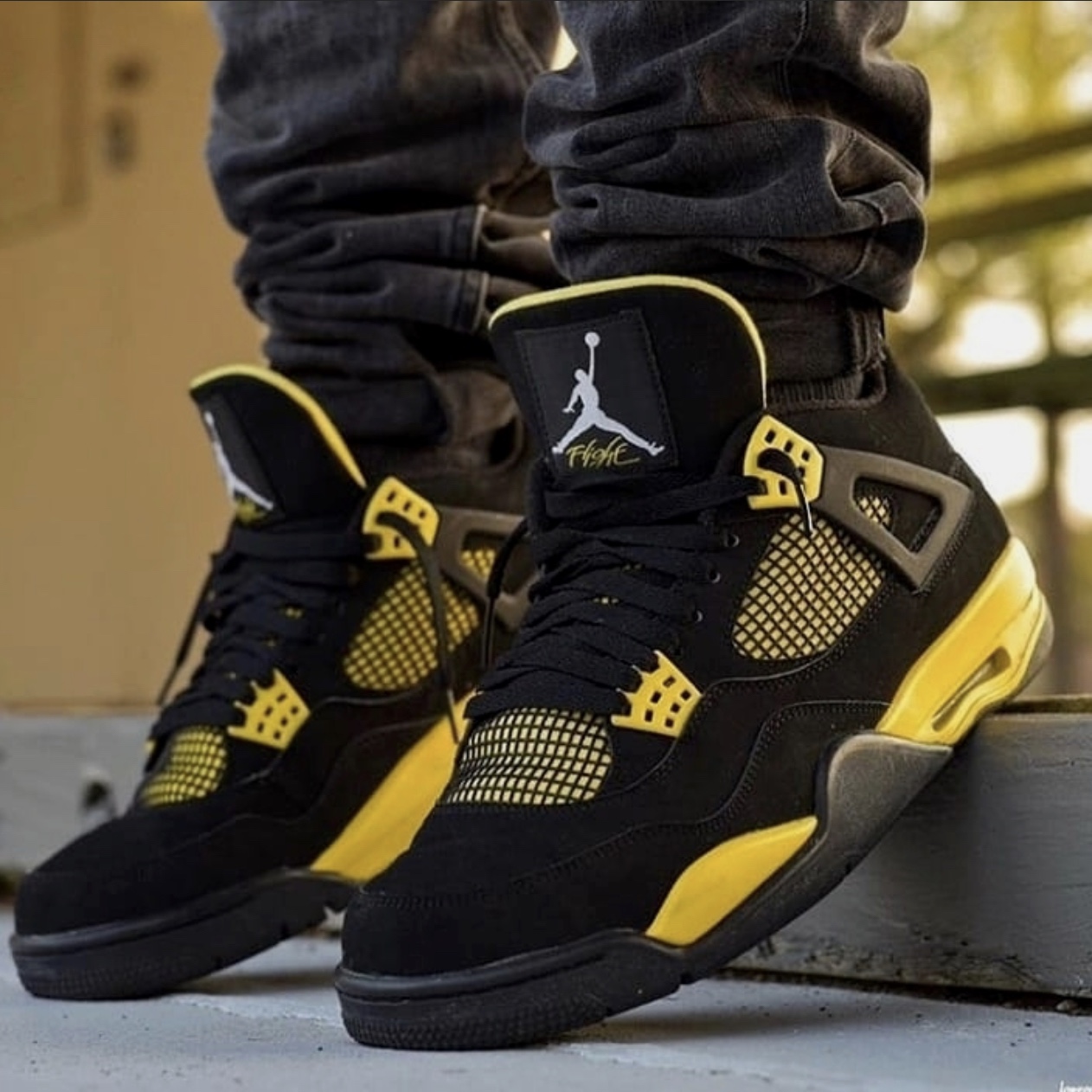 Jordan 4 Retro Thunder 2023 착용 스타일 - 2