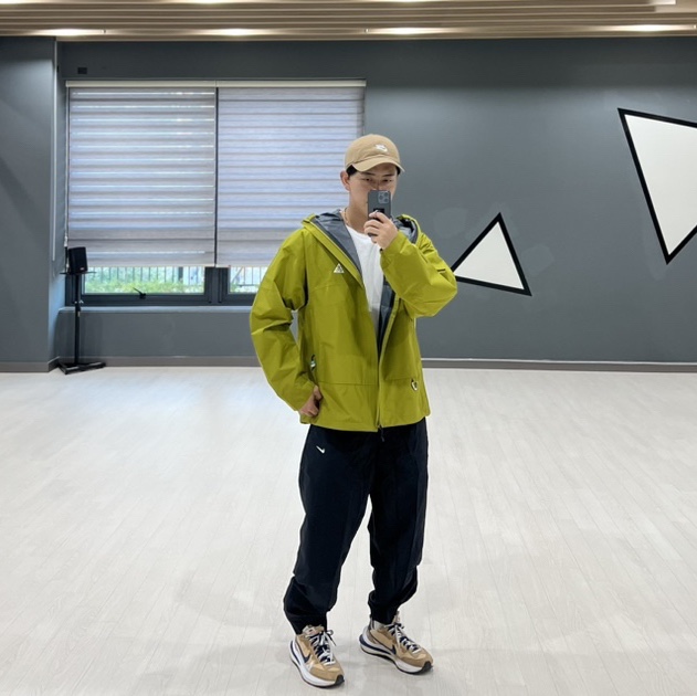 Nike x Sacai VaporWaffle Sesame and Blue Void, Nike Heritage 86 Futura Washed Cap Khaki 착용 스타일