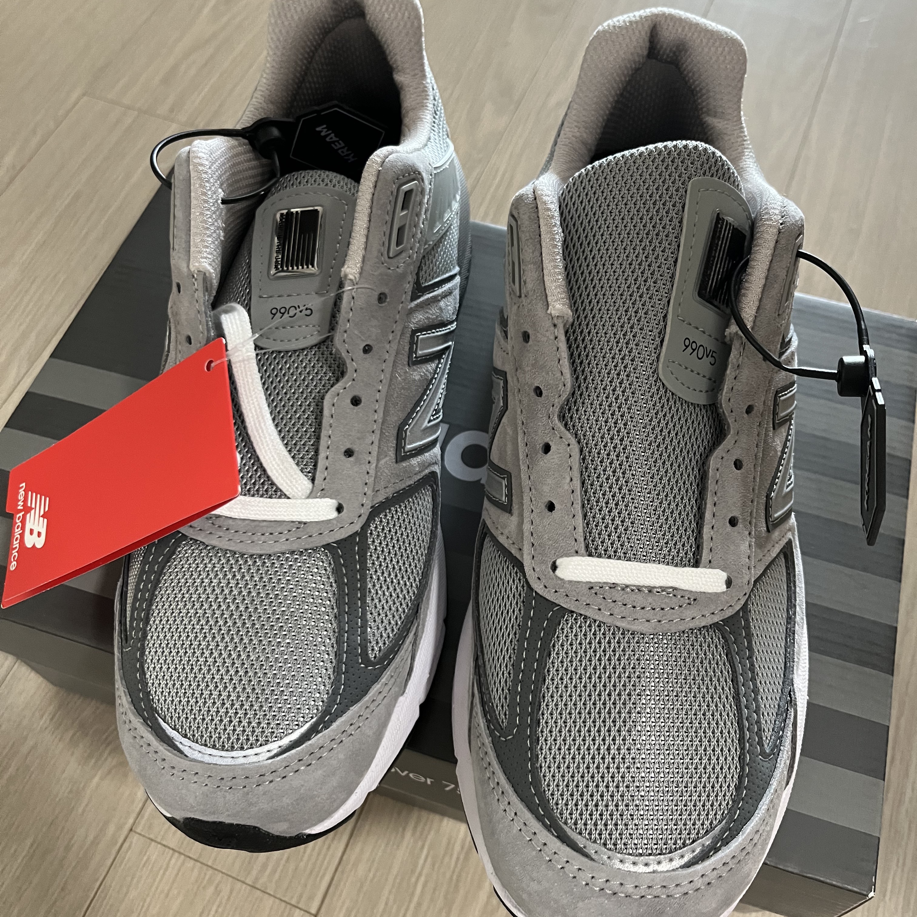 New Balance 990v5 Made in USA Grey - D Standard 착용 스타일