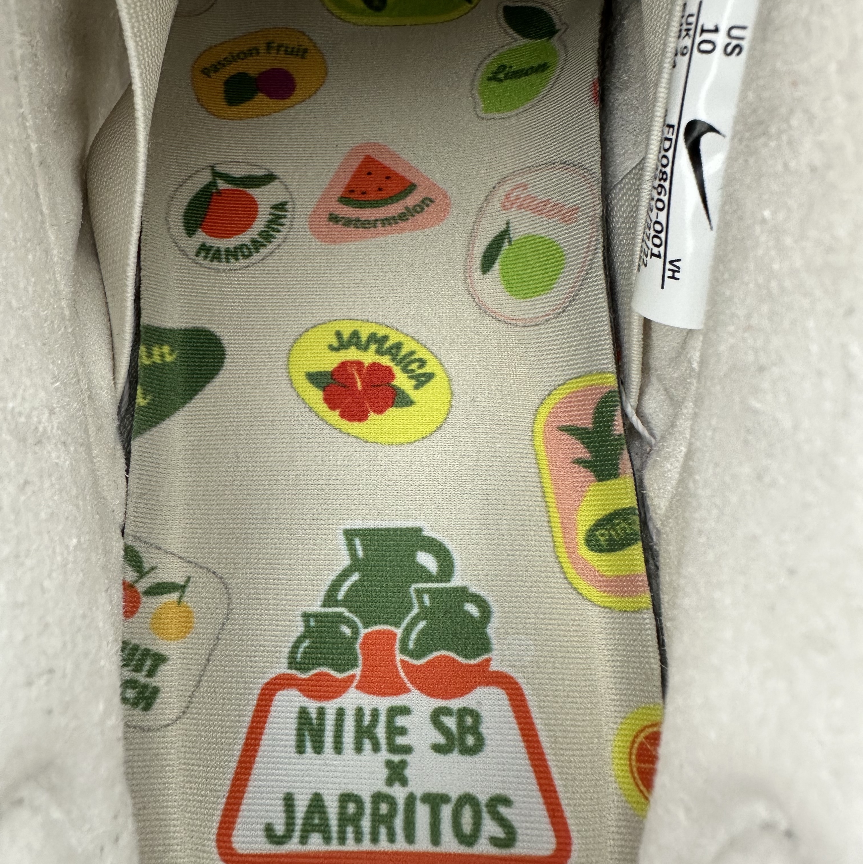 Nike x Jarritos SB Dunk Low Phantom and Malachite 착용 스타일 - 2