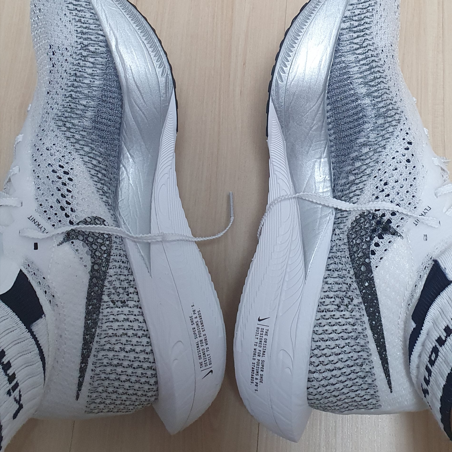 Nike ZoomX Vaporfly Next% 3 White Grey 착용 스타일