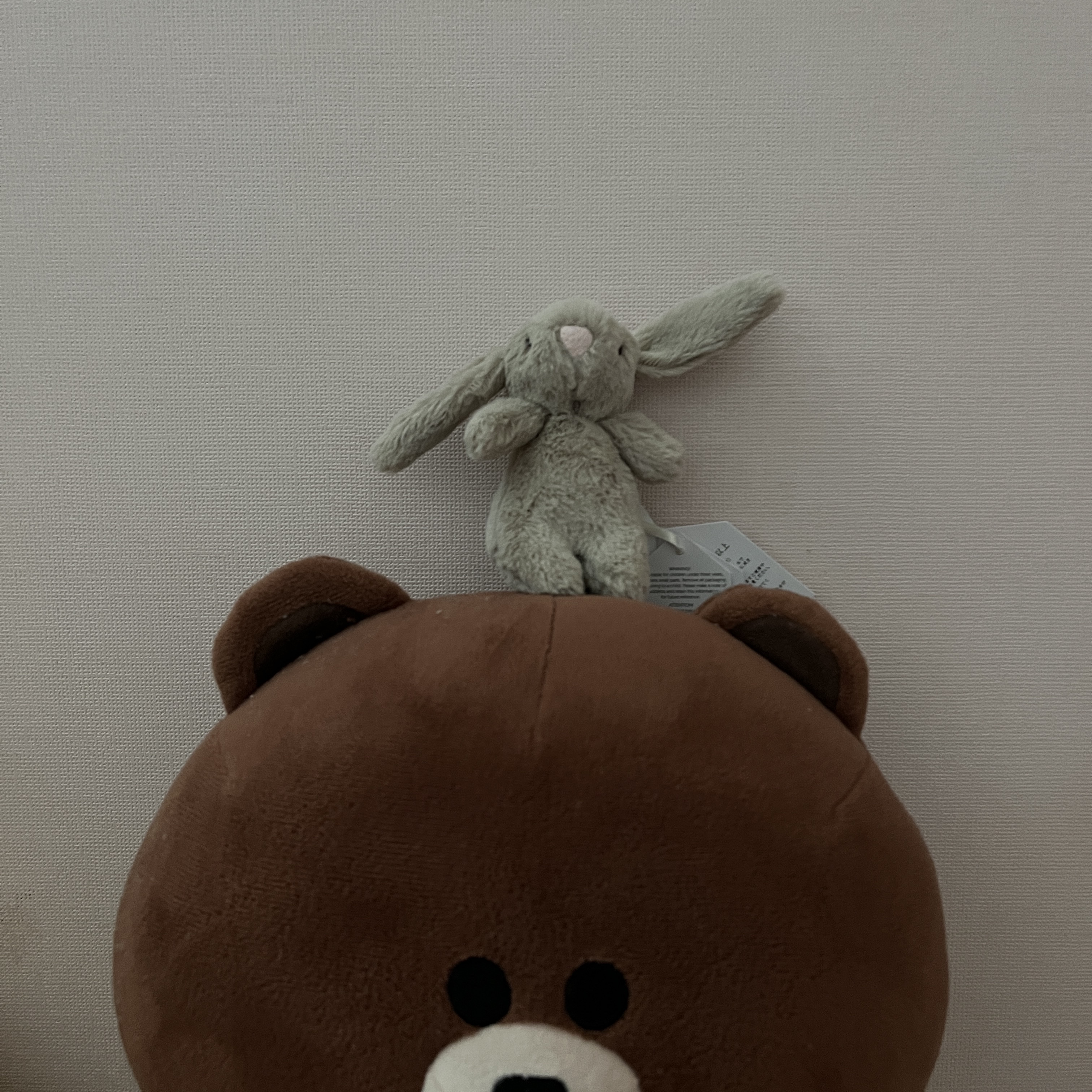 Jellycat Bashful Bunny Bag Charm Beige 착용 스타일 - 1