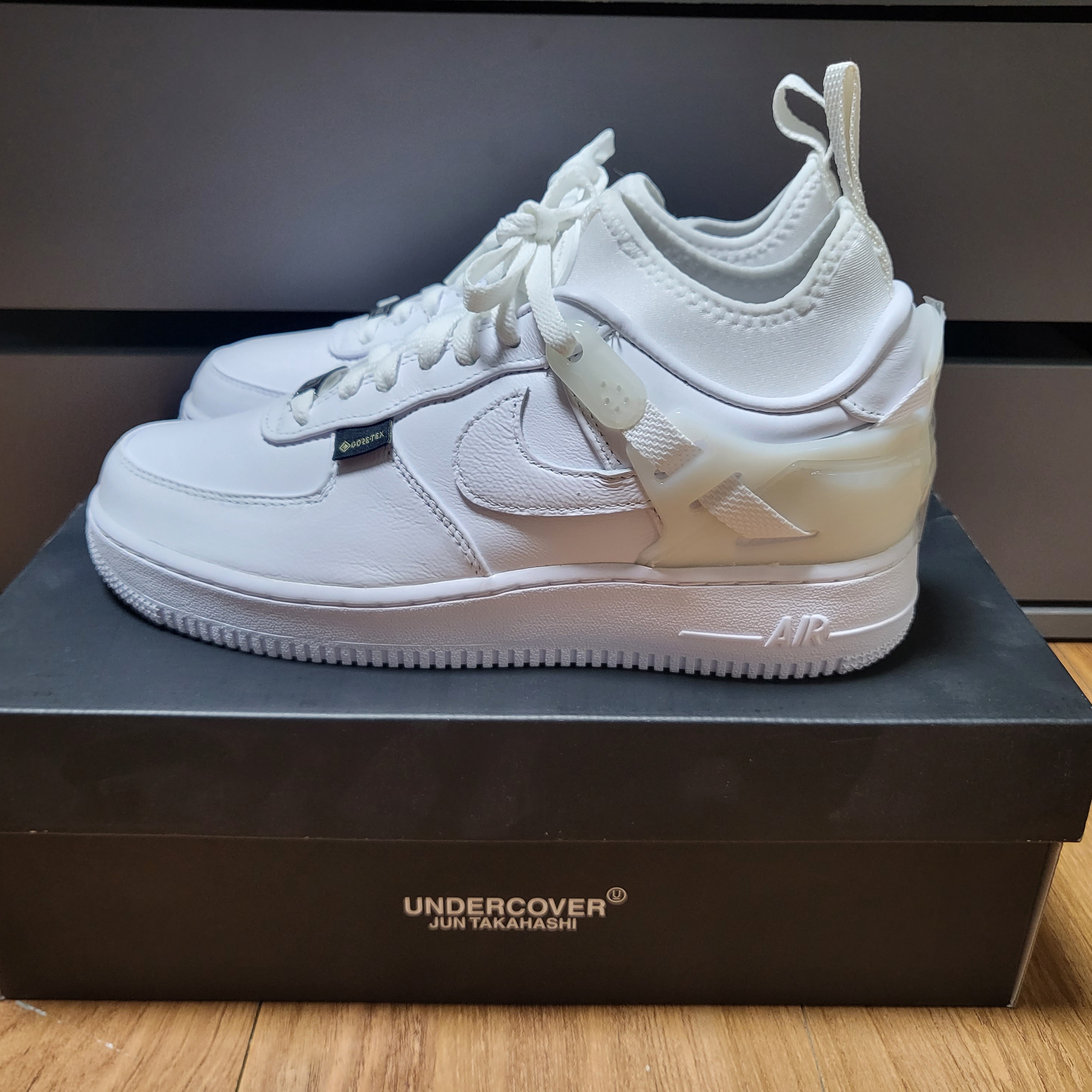 Nike x Undercover Air Force 1 Low SP White 착용 스타일 - 1
