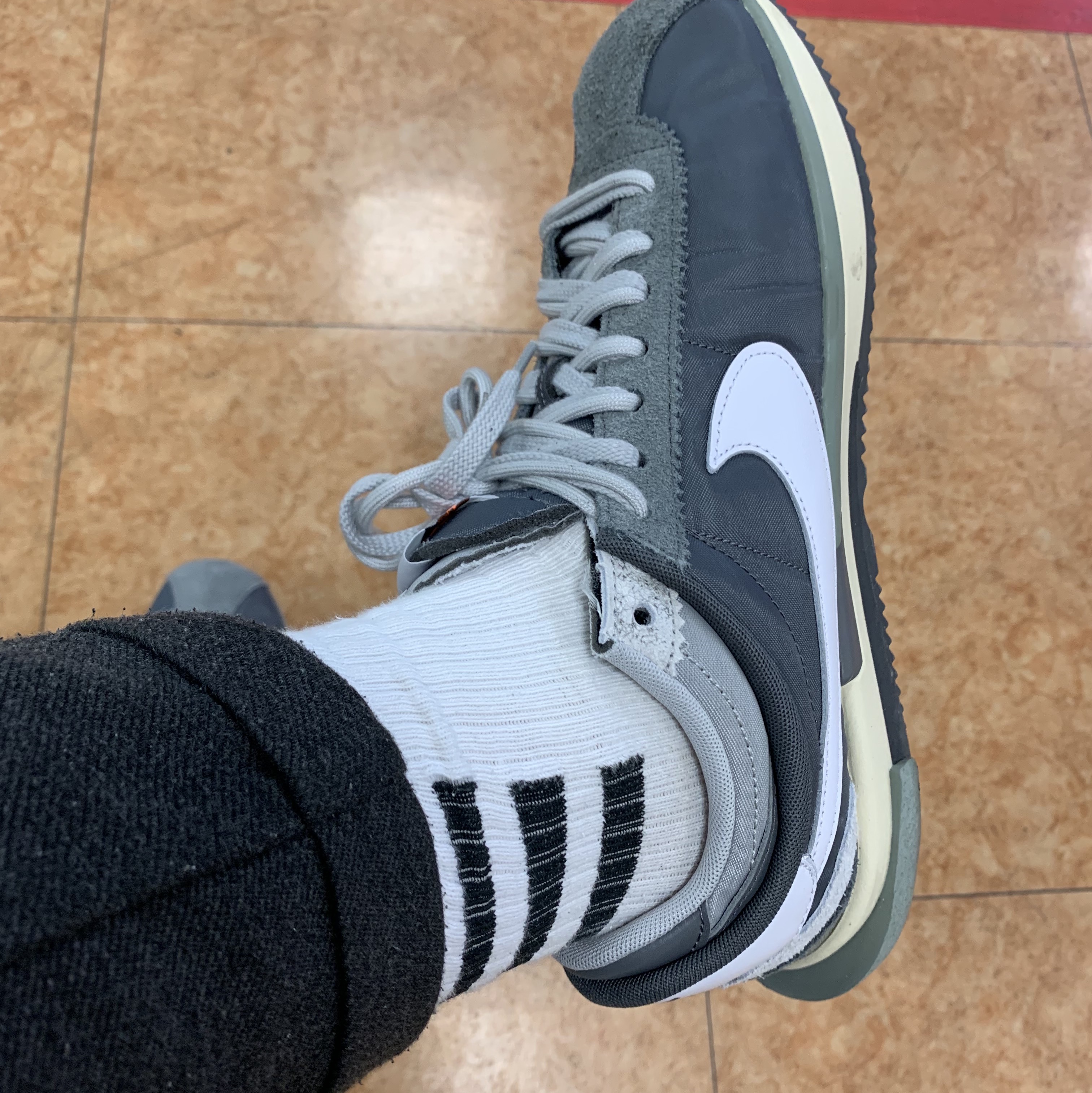 Nike x Sacai Zoom Cortez SP Iron Grey 착용 스타일