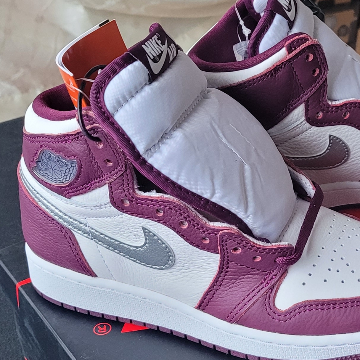 Jordan 1 Retro High OG Bordeaux 착용 스타일