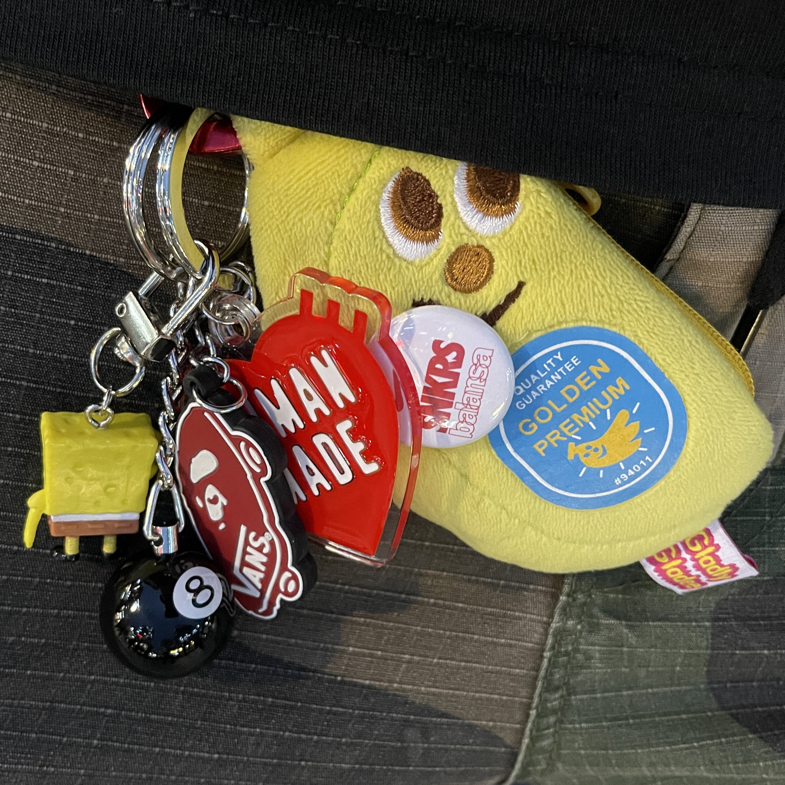 Stussy 8 Ball Keychain Black, Human Made Heart Keyring Red 착용 스타일