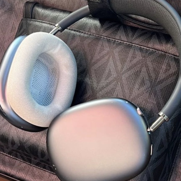 Apple AirPods Max Lightning Space Gray (Korean Ver.) 착용 스타일