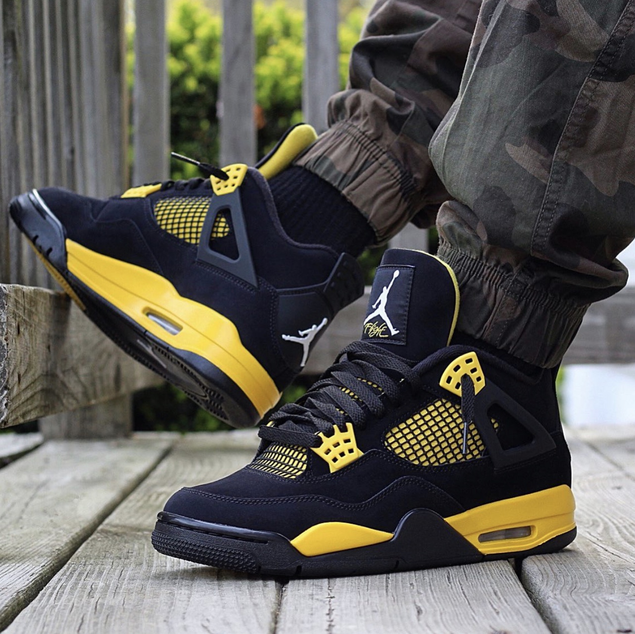 Jordan 4 Retro Thunder 2023 착용 스타일 - 2