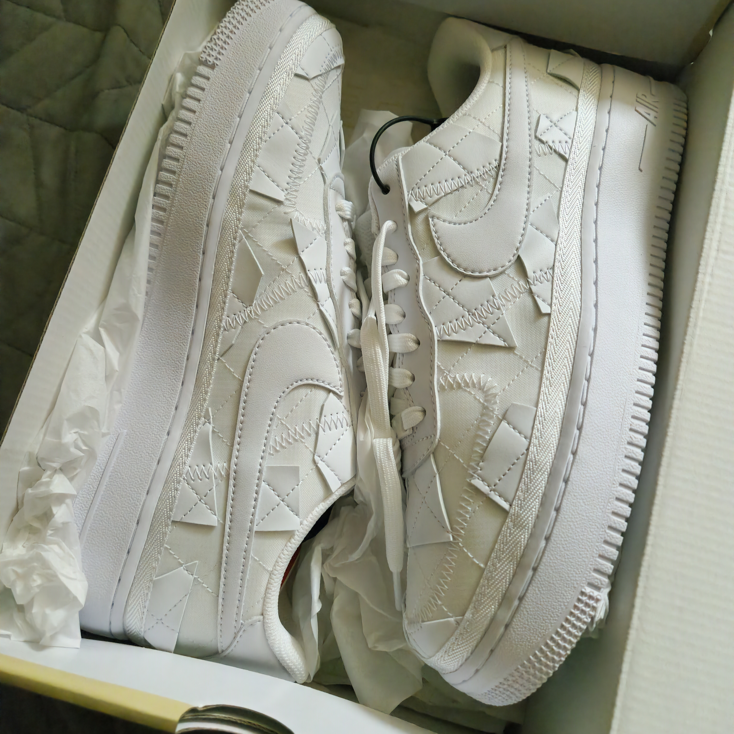 Nike x Billie Eilish Air Force 1 Low SP Triple White 착용 스타일