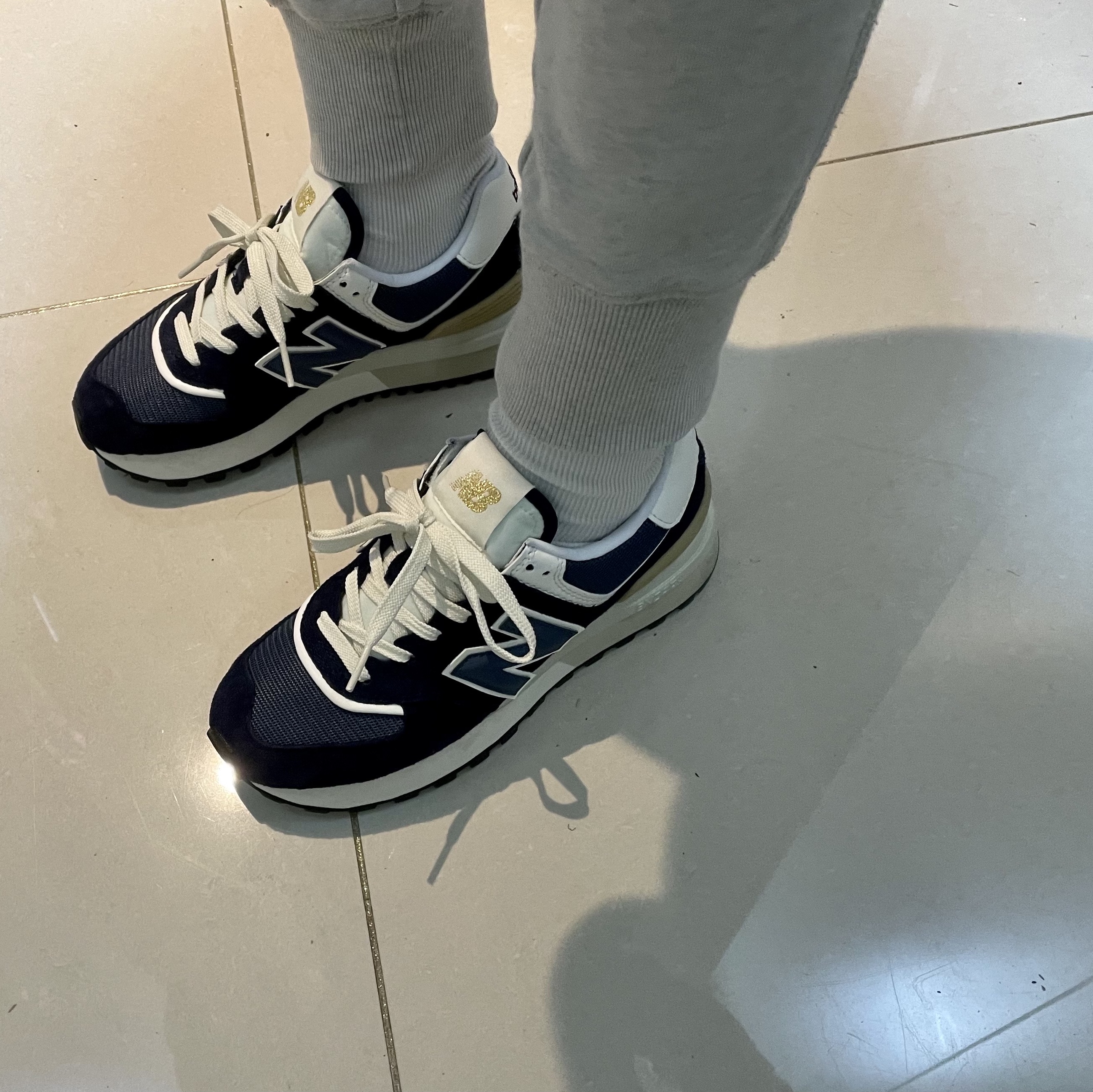 New Balance 574 Legacy Navy 착용 스타일