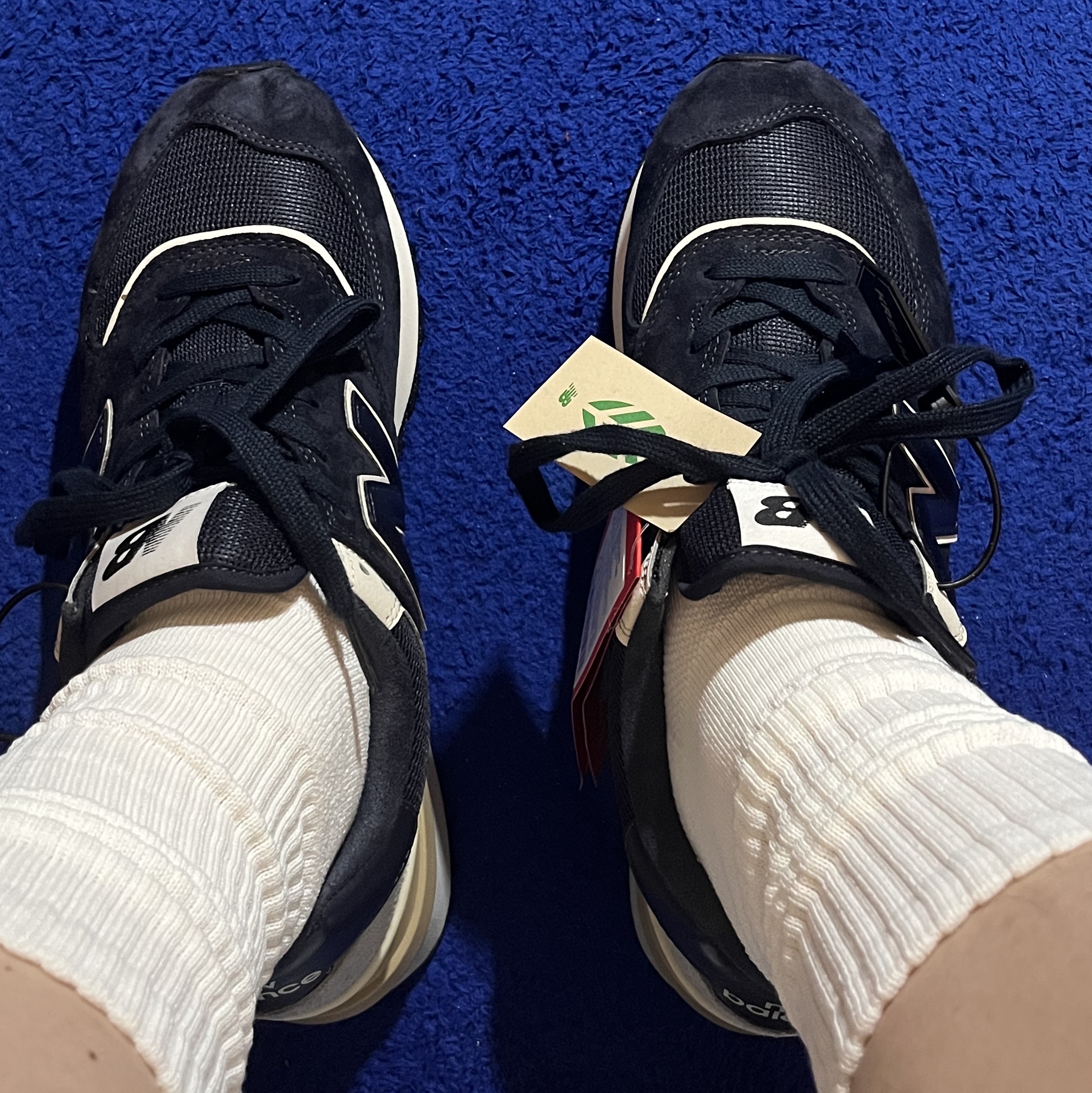 New Balance 574 Legacy Blue Navy 착용 스타일 - 1