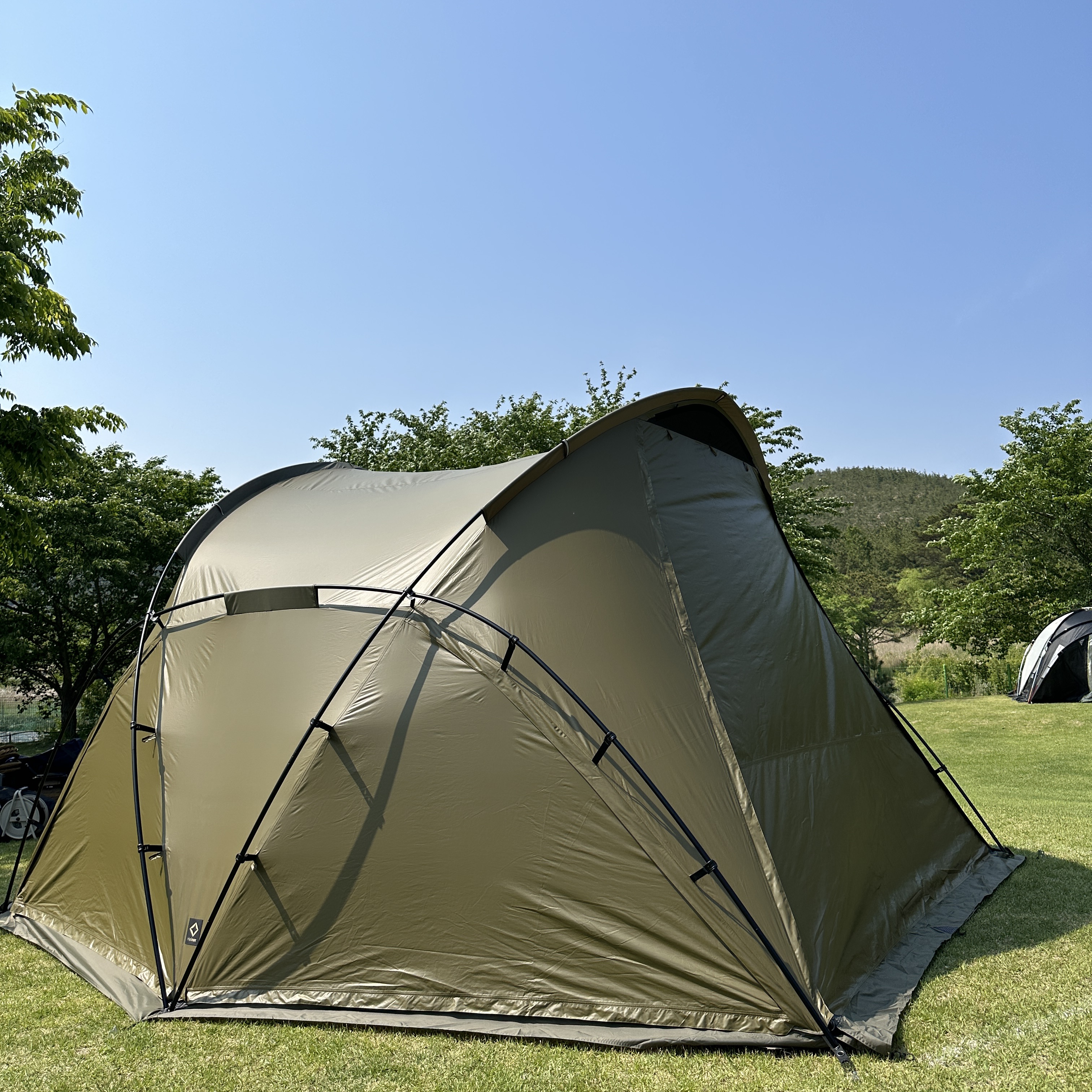 Helinox Tactical V-Tarp 4.0 R1 Coyote Tan 착용 스타일