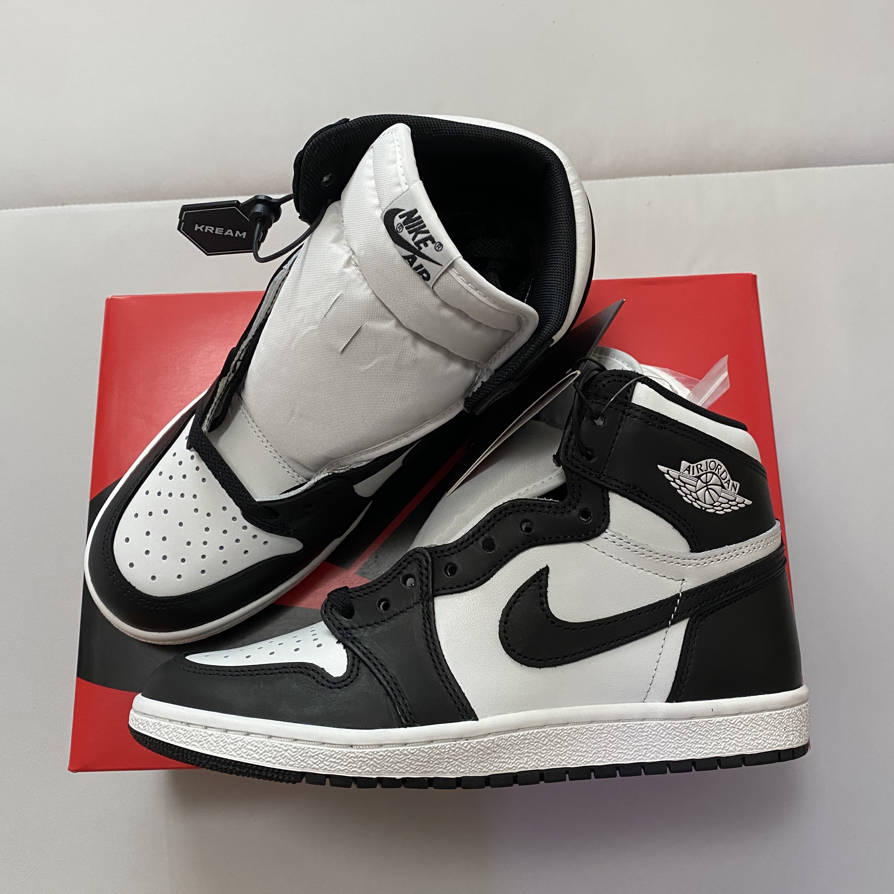 Jordan 1 High 85 Black White 착용 스타일 - 2