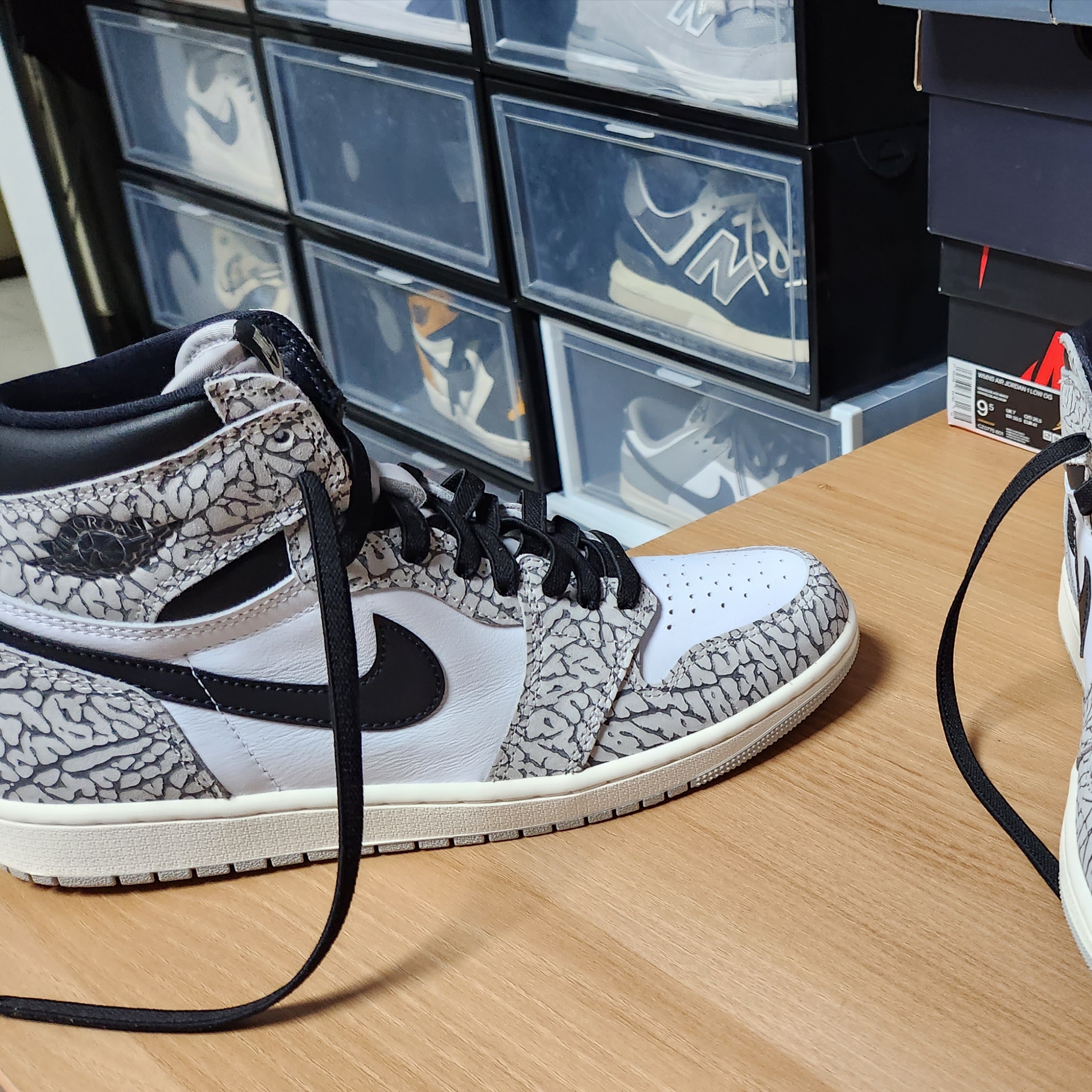 Jordan 1 Retro High OG White Cement 착용 스타일