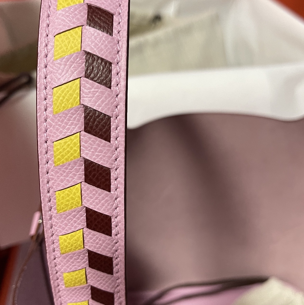 Hermes Picotin Lock 22 Bag Tressage Epsom & Palladium Mauve Sylvestre, Hermes Picotin Lock 18 Bag Clemence & Palladium Mauve Sylvestre 착용 스타일 - 2
