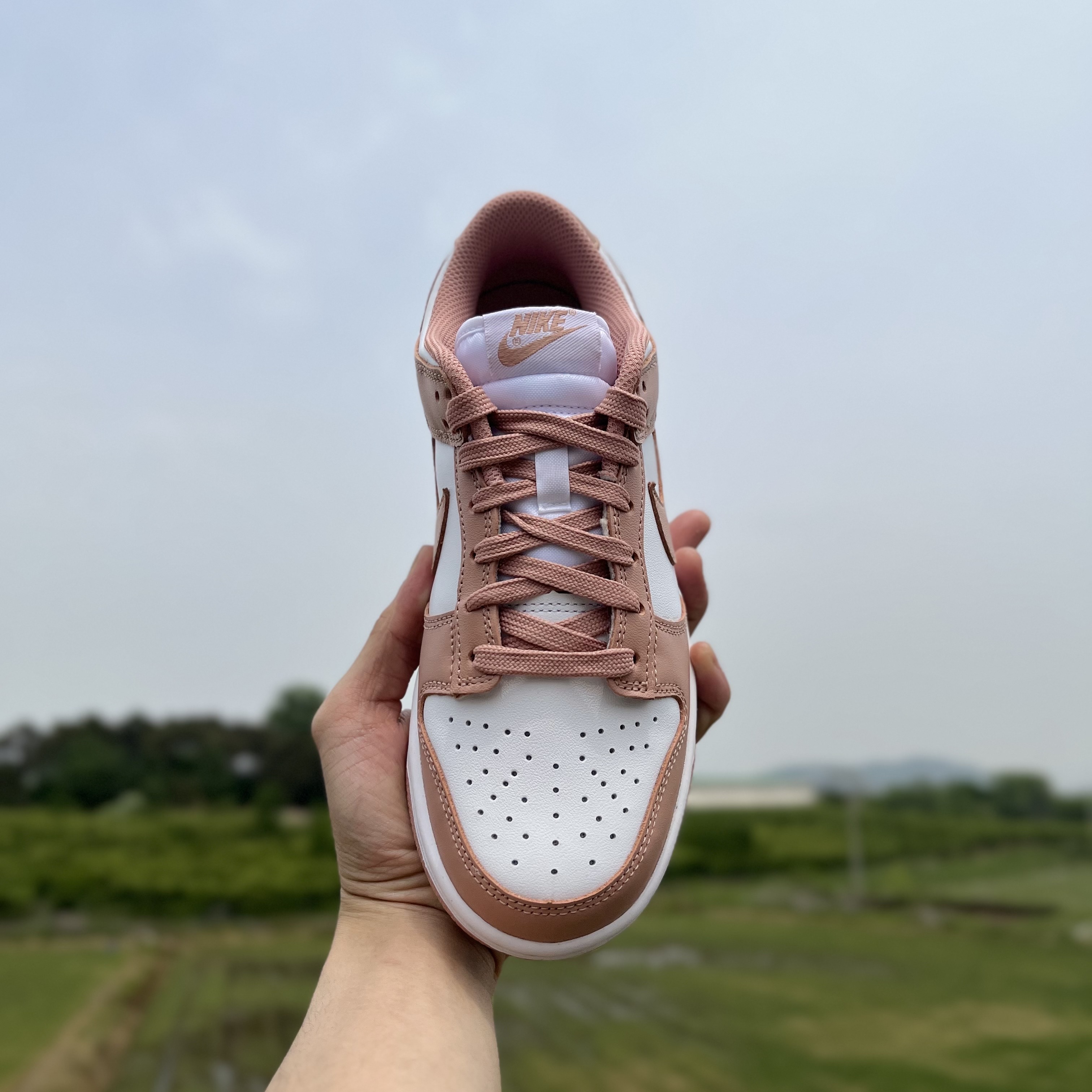 (W) Nike Dunk Low Rose Whisper 착용 스타일 - 1