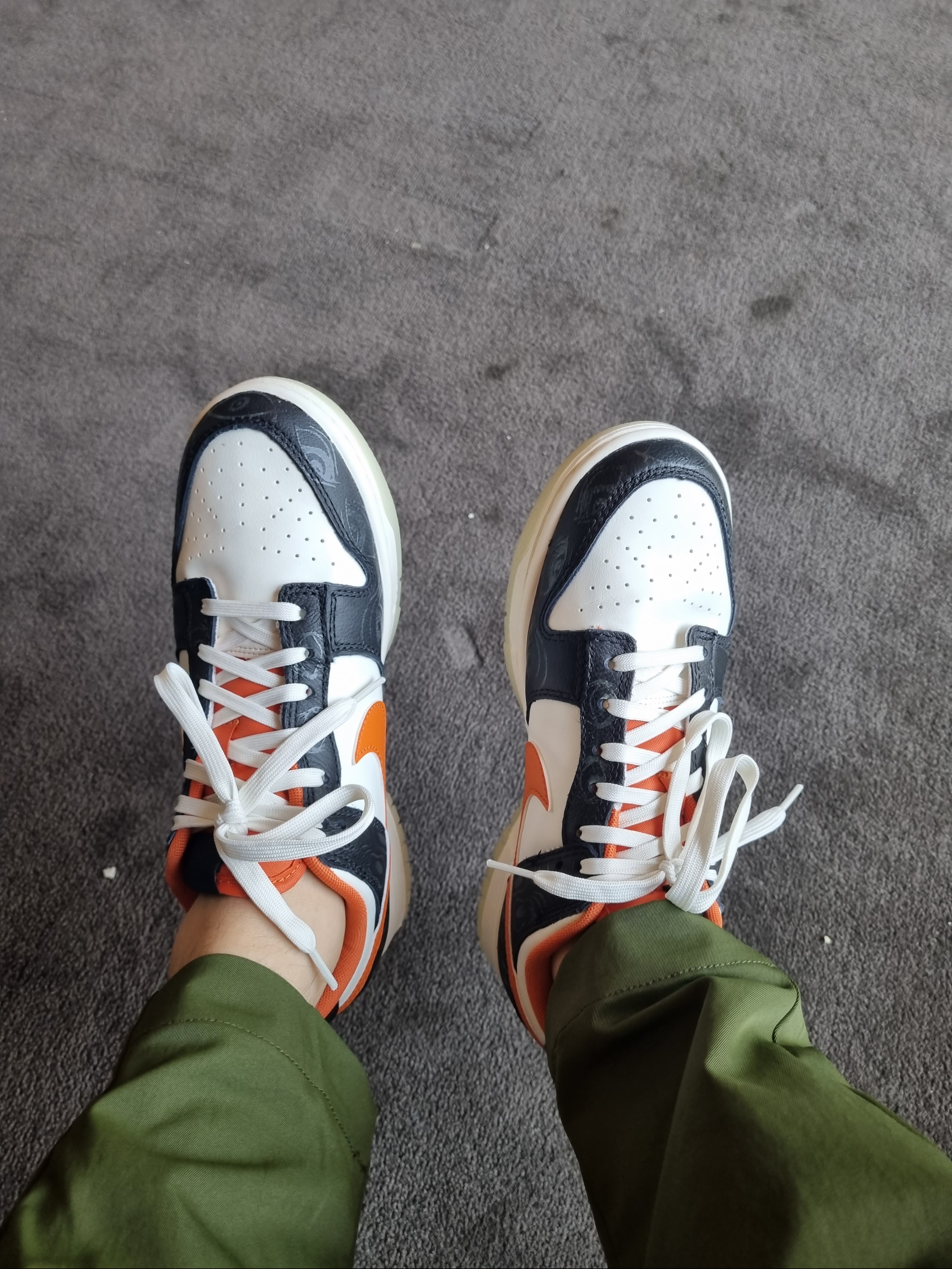 Nike Dunk Low Retro PRM Halloween 착용 스타일