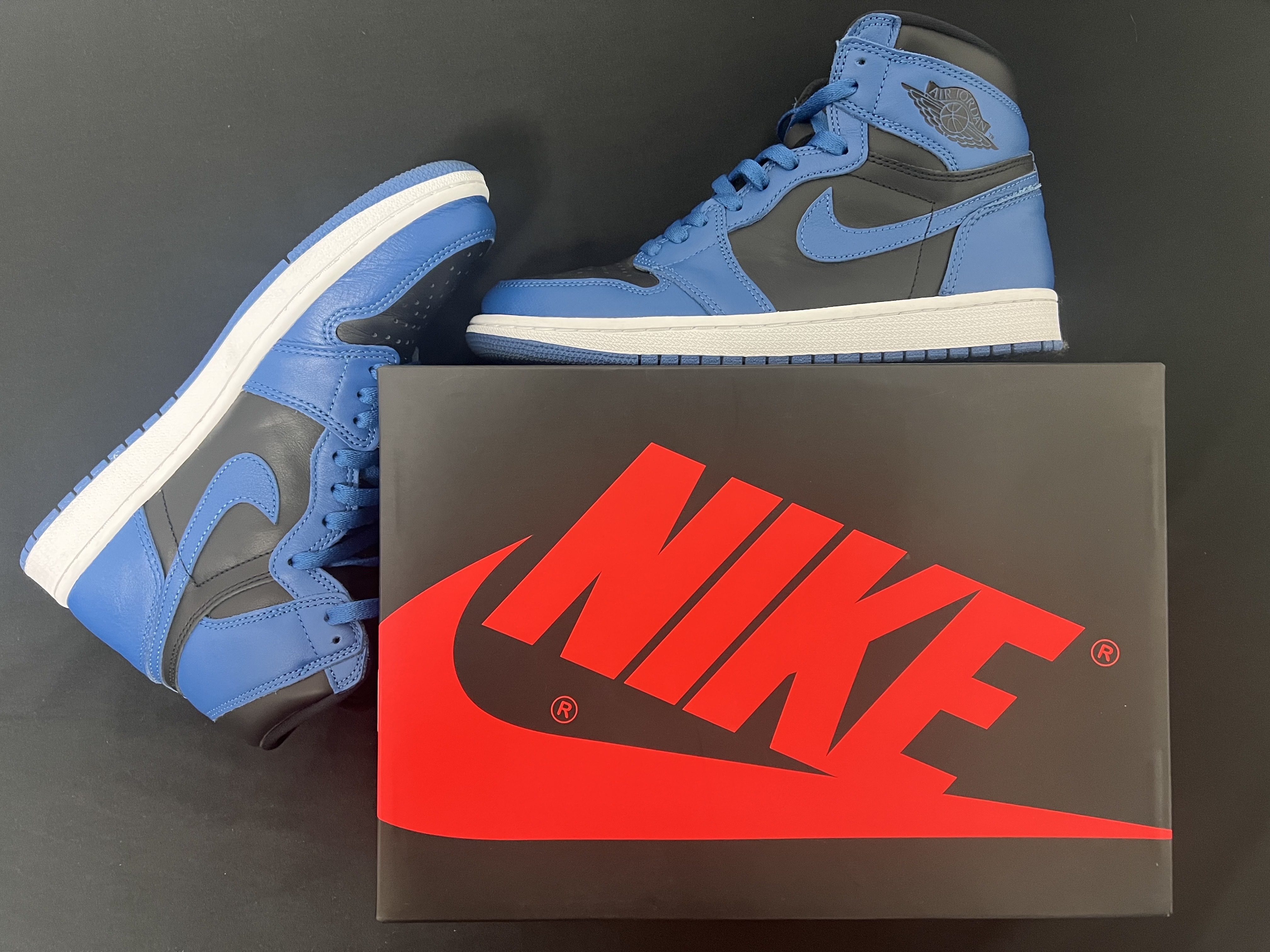 Jordan 1 Retro High OG Dark Marina Blue 착용 스타일 - 1