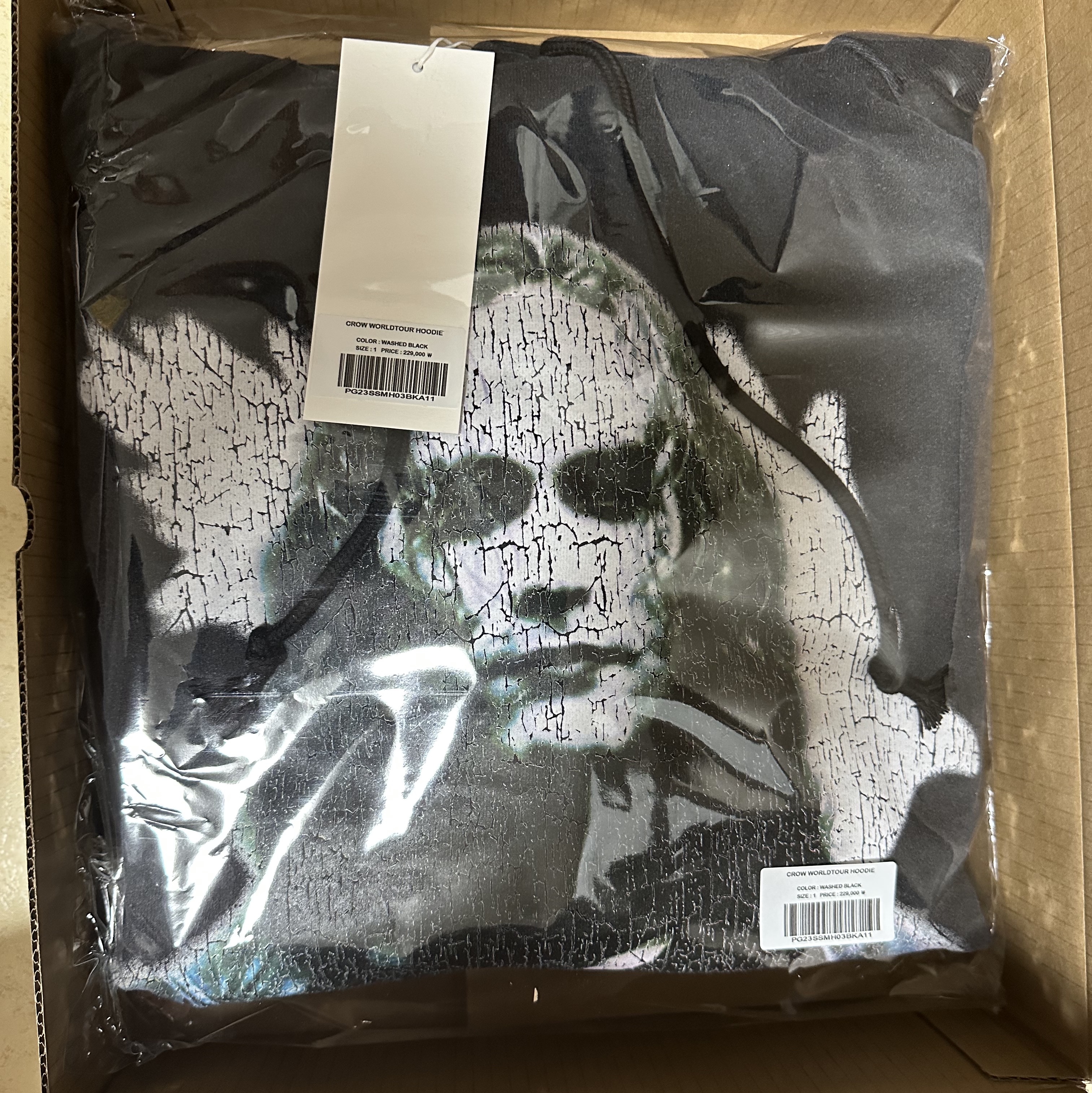 Project G/R Crow Worldtour Hoodie Washed Black 착용 스타일 - 1
