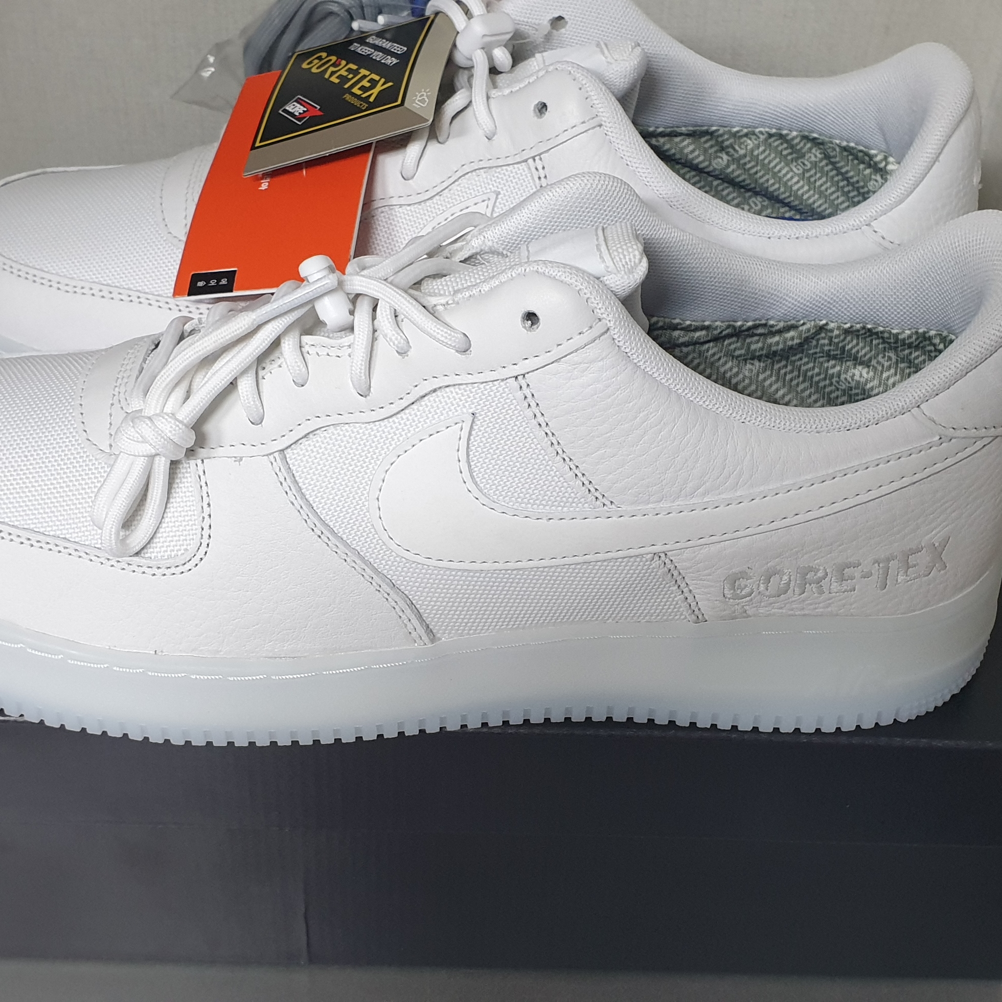 Nike Air Force 1 Low Gore-Tex Summer Shower 착용 스타일