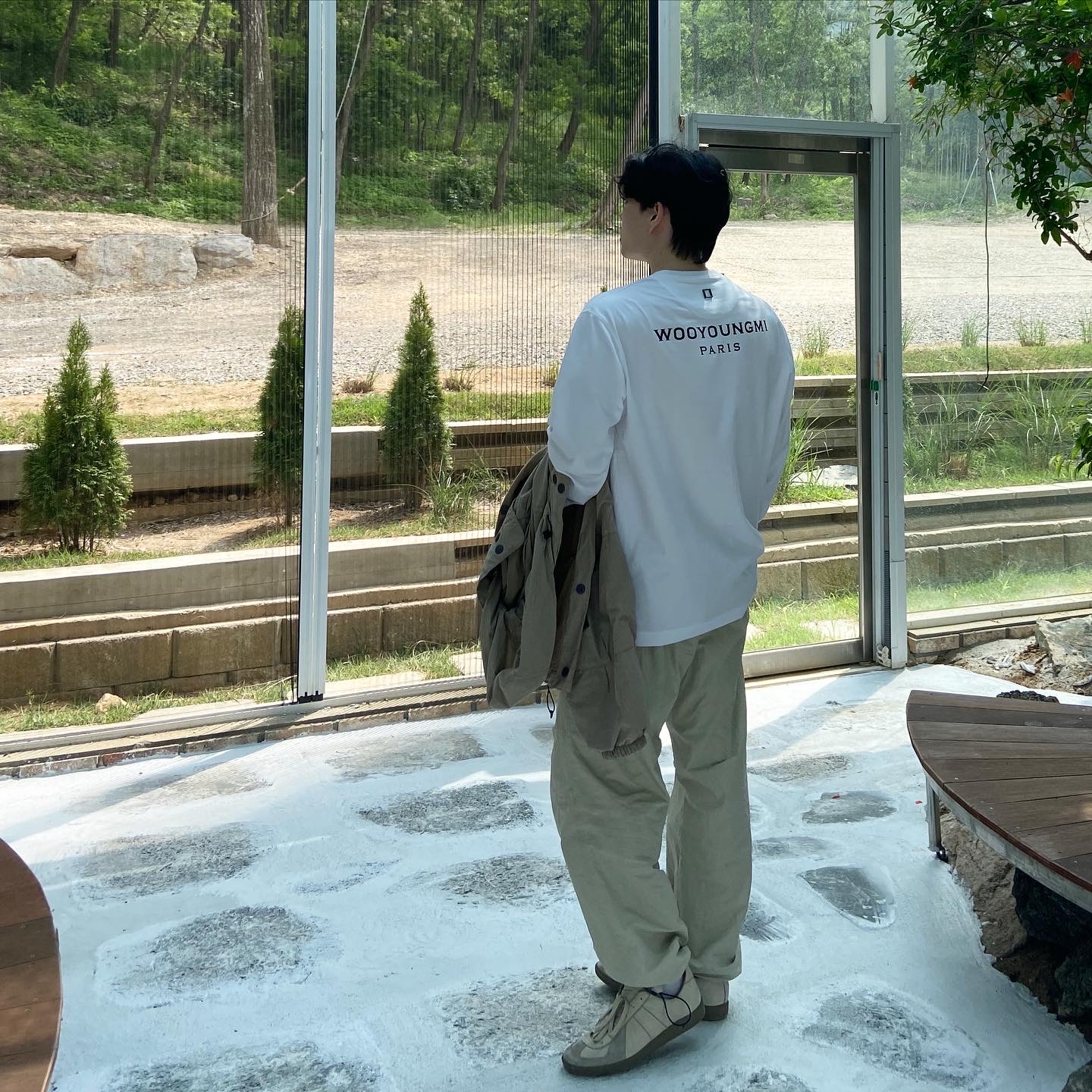 Wooyoungmi Cotton Long Sleeve Back Logo T-Shirt White - 22FW 착용 스타일